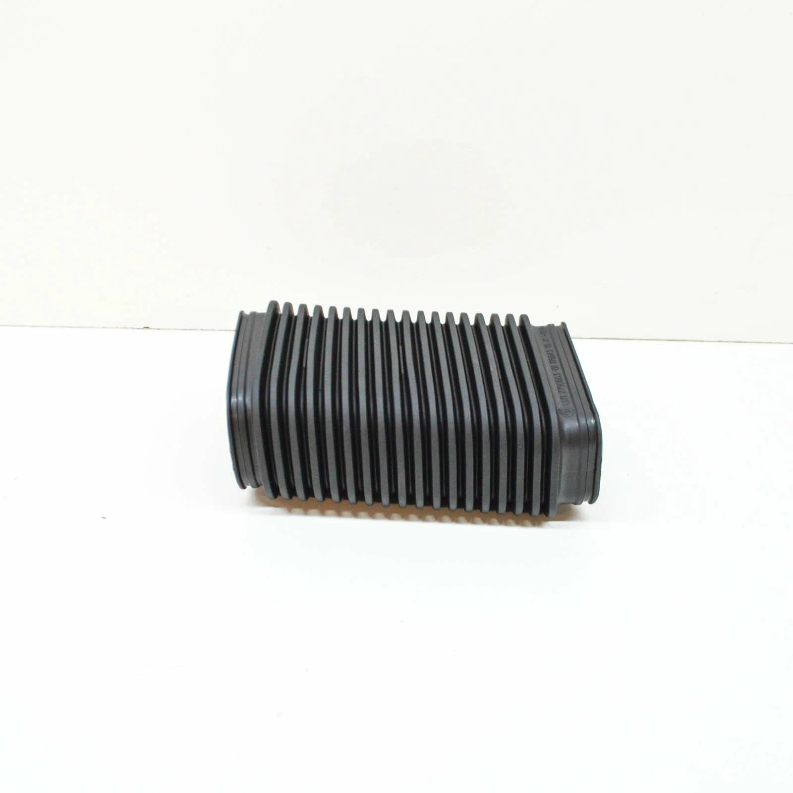 NEW BMW 1 E87 AIR INTAKE RUBBER BOOT 13717790603 ORIGINAL