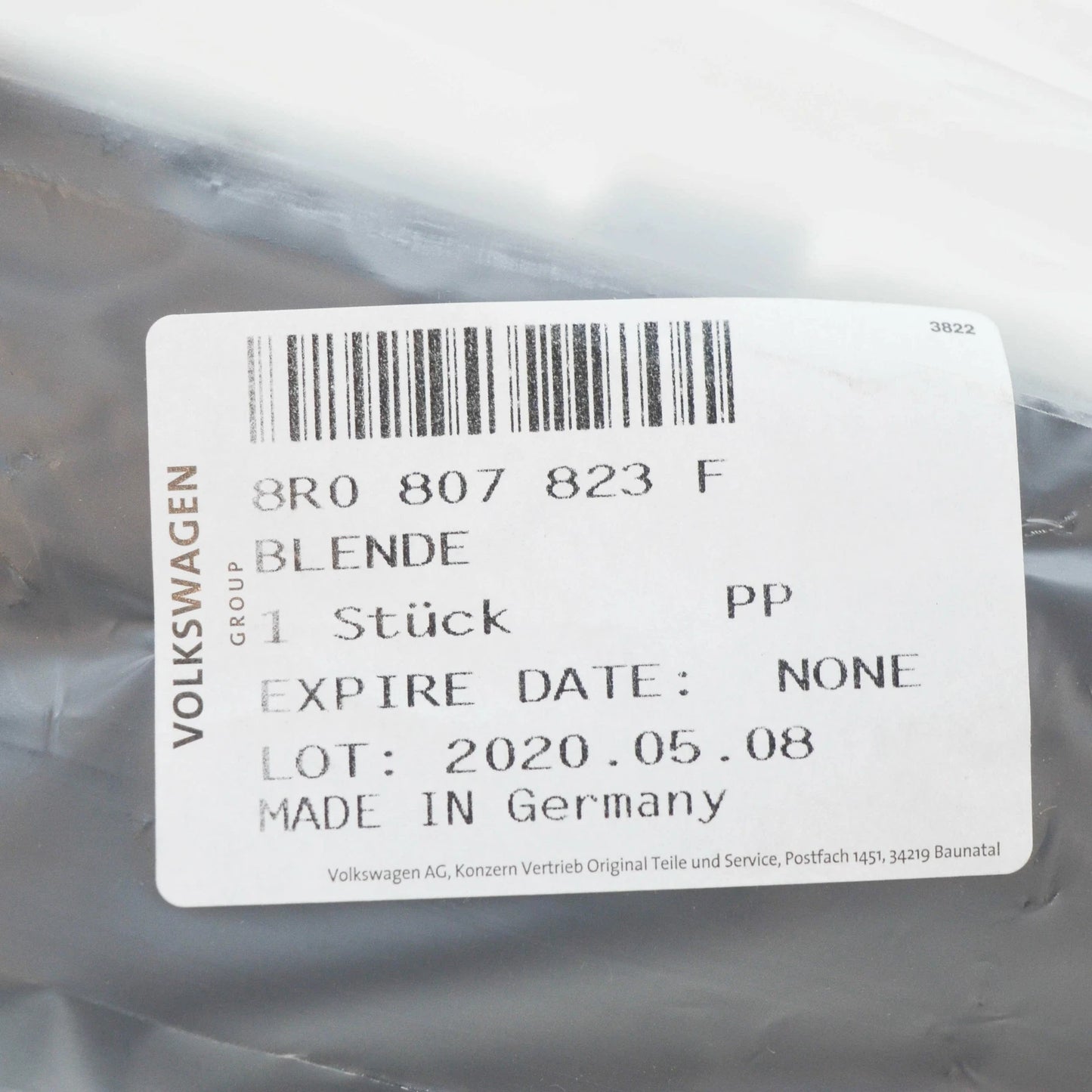 NEW AUDI Q5 8R REAR BUMPER CENTER LOWER GRILLE 8R0807823F 2014