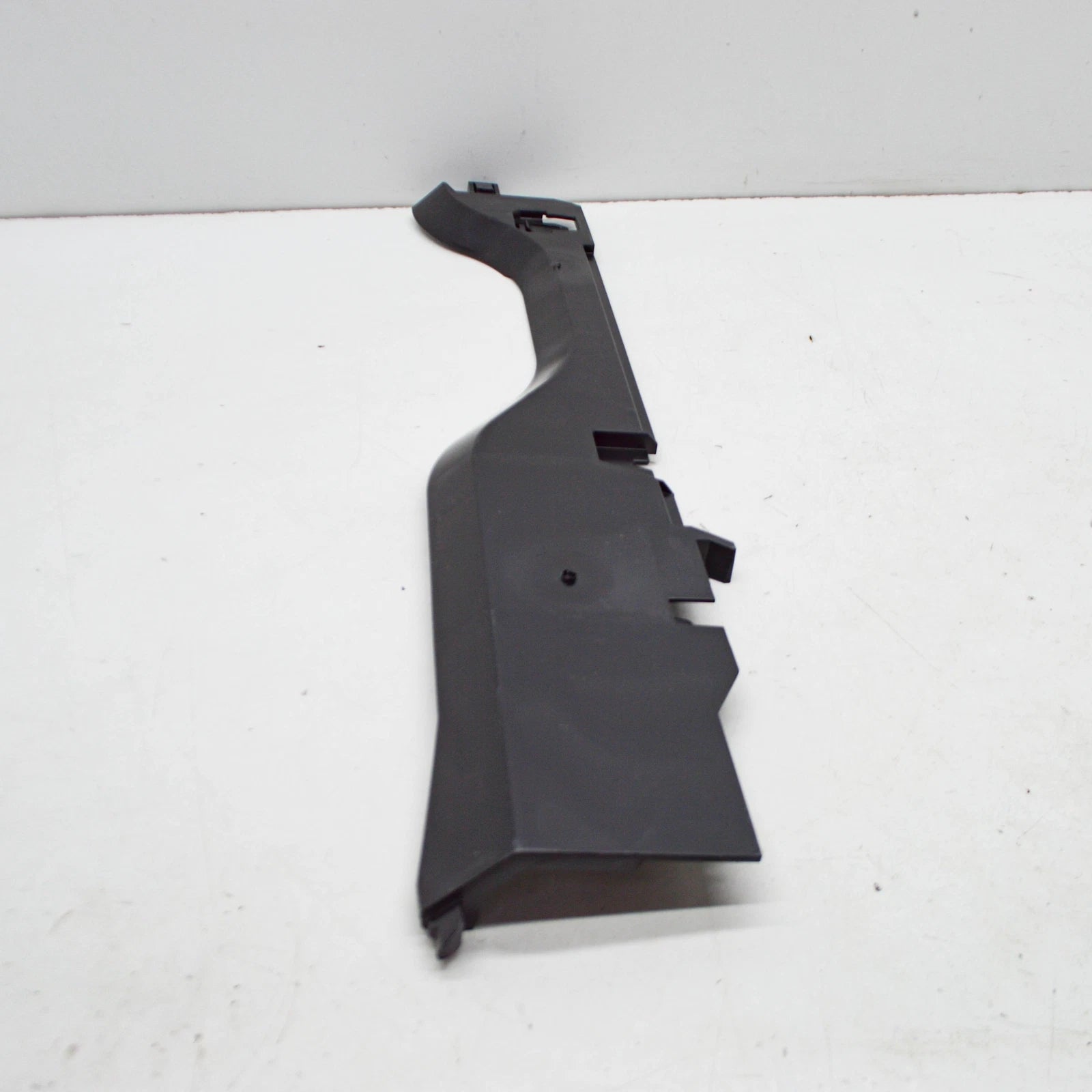 NEW BMW X5 G05 LEFT SIDE RADIATOR COVERING 17118655768 ORIGINAL