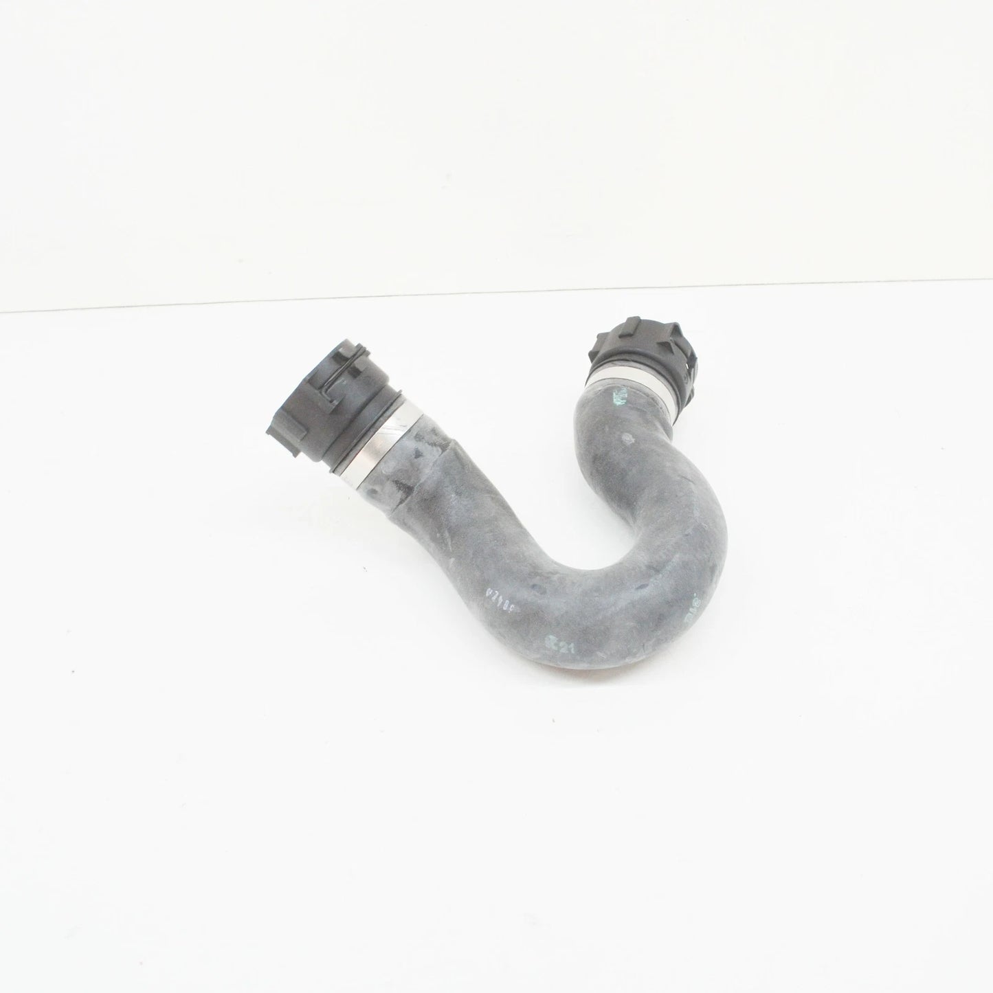NEW AUDI Q5 8R RADIATOR COOLANT UPPER HOSE 8R0121101C