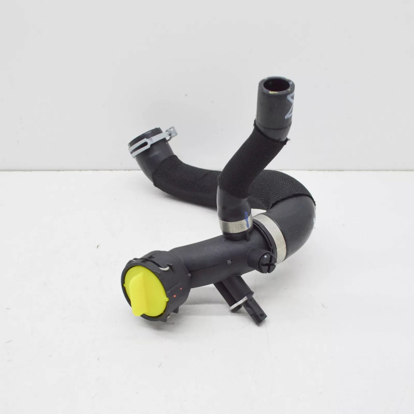 NEW AUDI A6 AVANT C8 ENGINE COOLING HOSE 4K0122055BJ