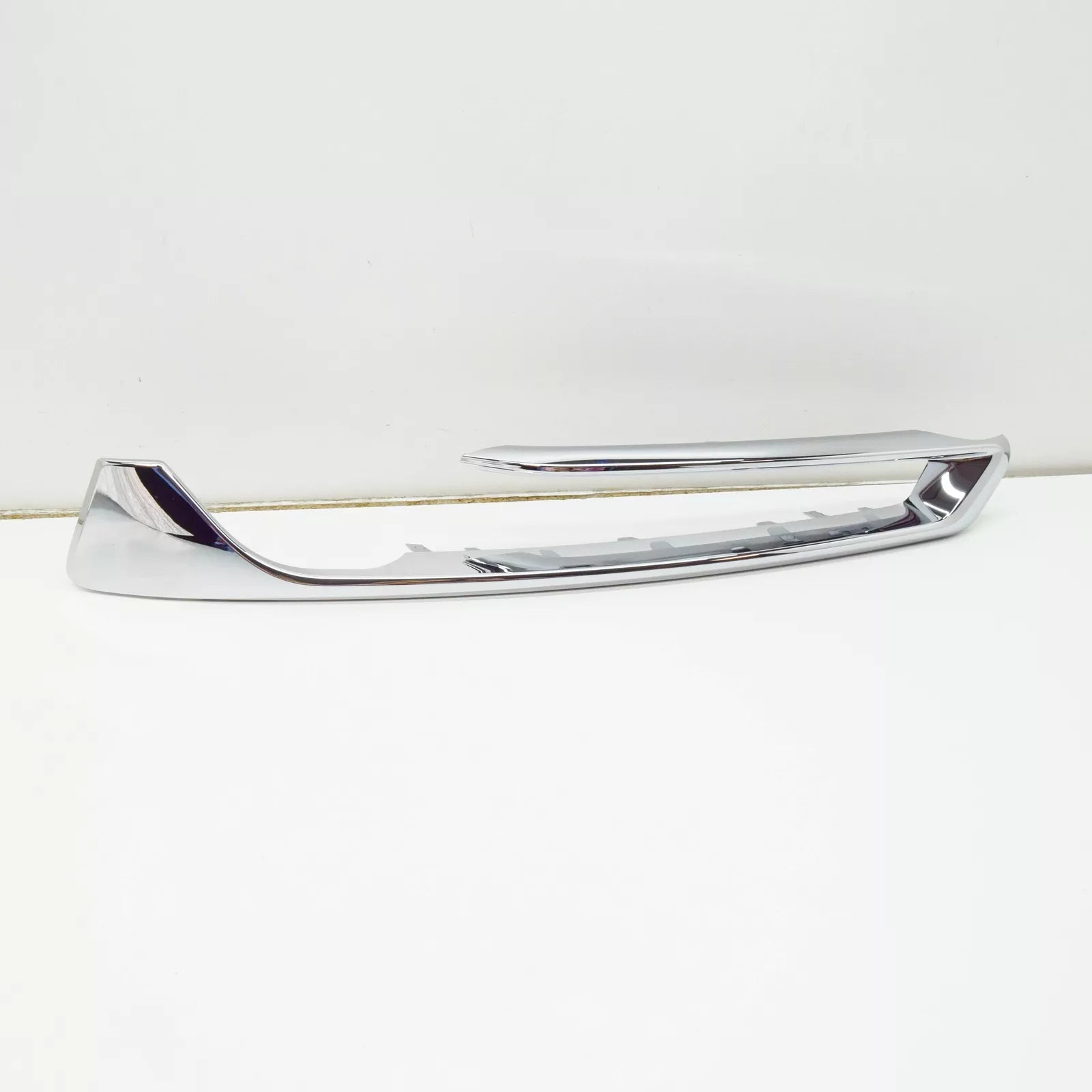 NEW BMW 2 CABRIO F23 FRONT LEFT FOG LIGHT TRIM 7452305 51117452305 ORIGINAL