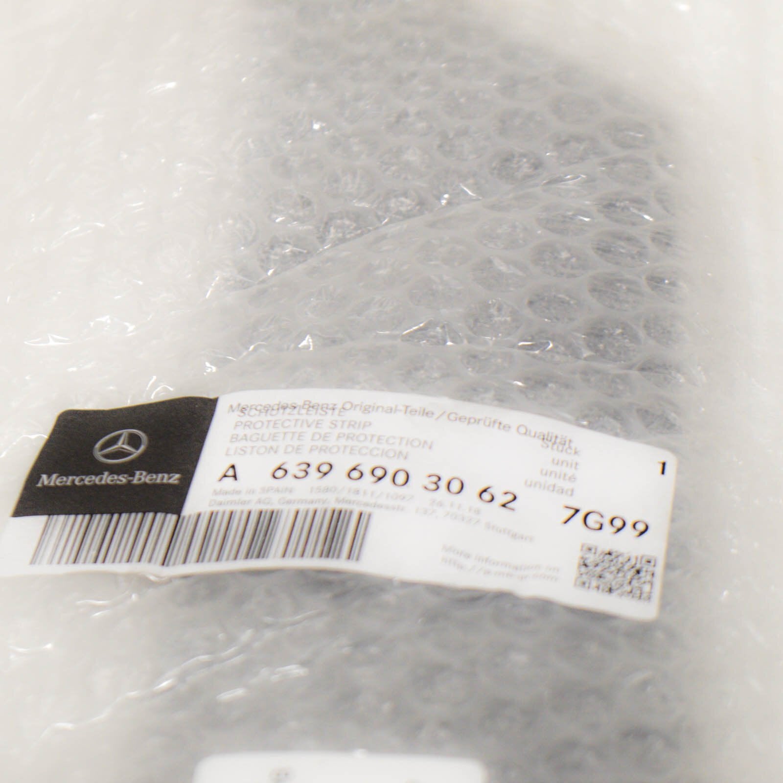 NEW MB VITO W639 REAR SIDE PANEL LEFT TOP MOULDING A63969030627G99 ORIGINAL