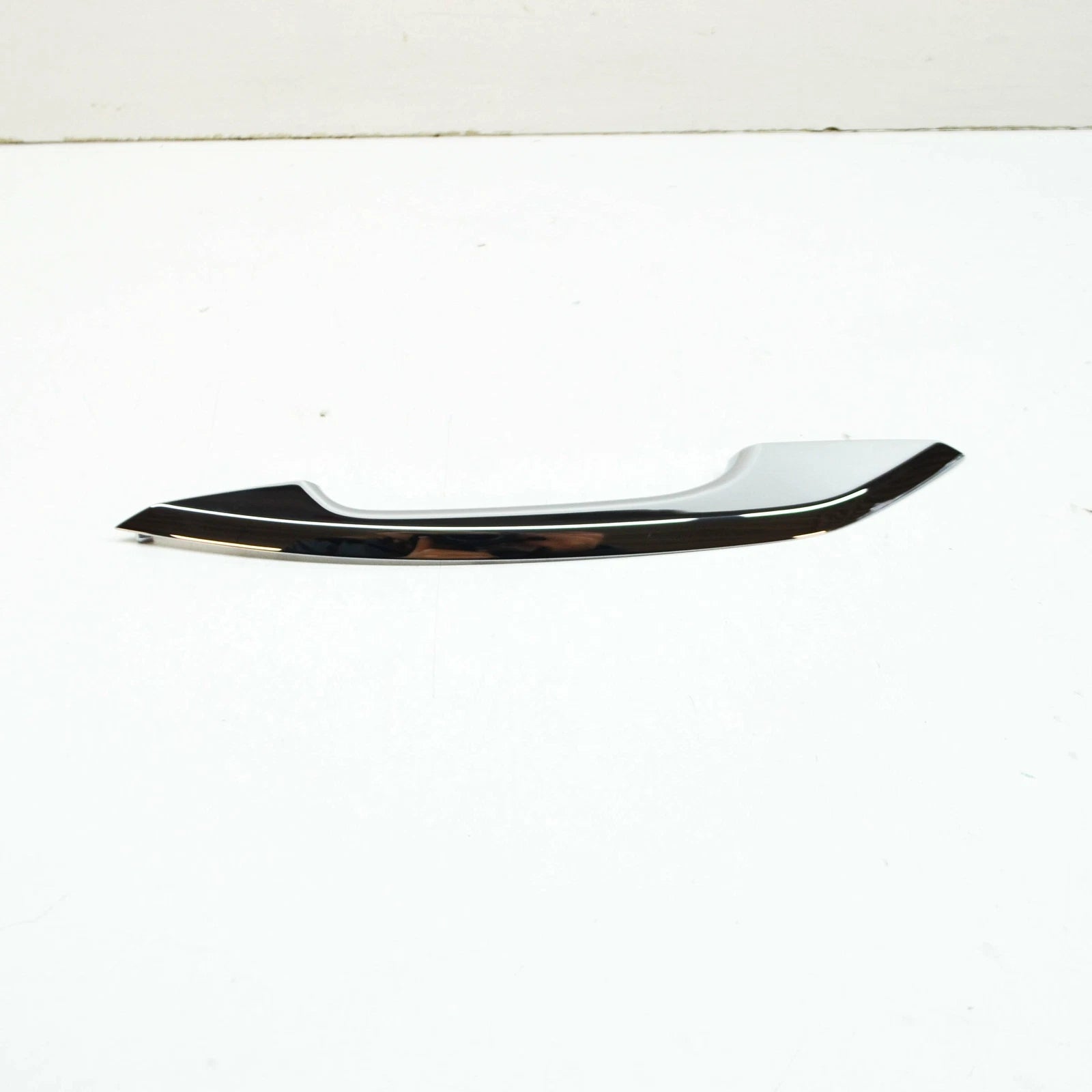 NEW AUDI A5 8W6 FRONT LEFT DOOR EXTERIOR HANDLE TRIM 8W0837899A