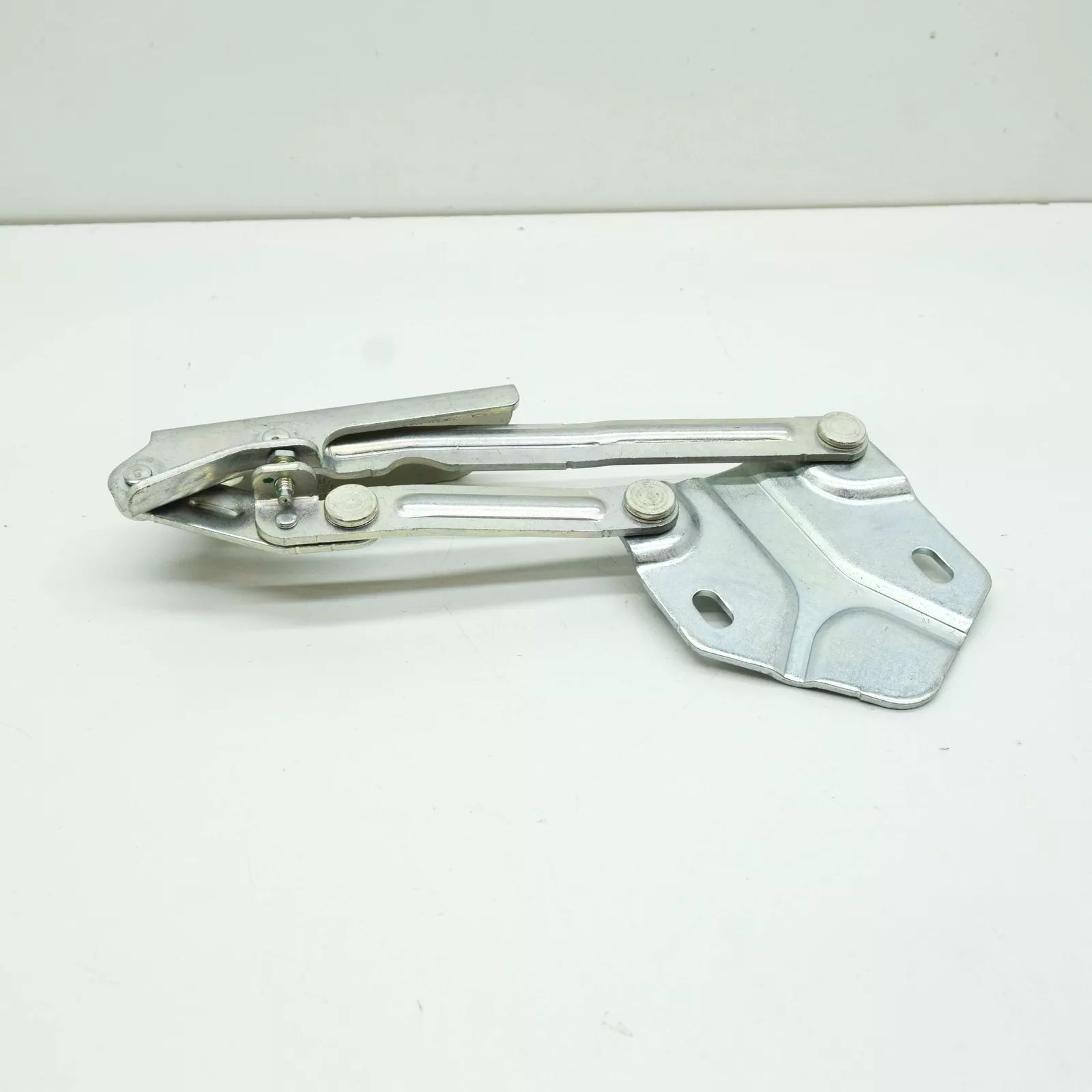 NEW VOLKSWAGEN TOURAN 1T FRONT RIGHT BONNET HINGE 1T0823302F ORIGINAL