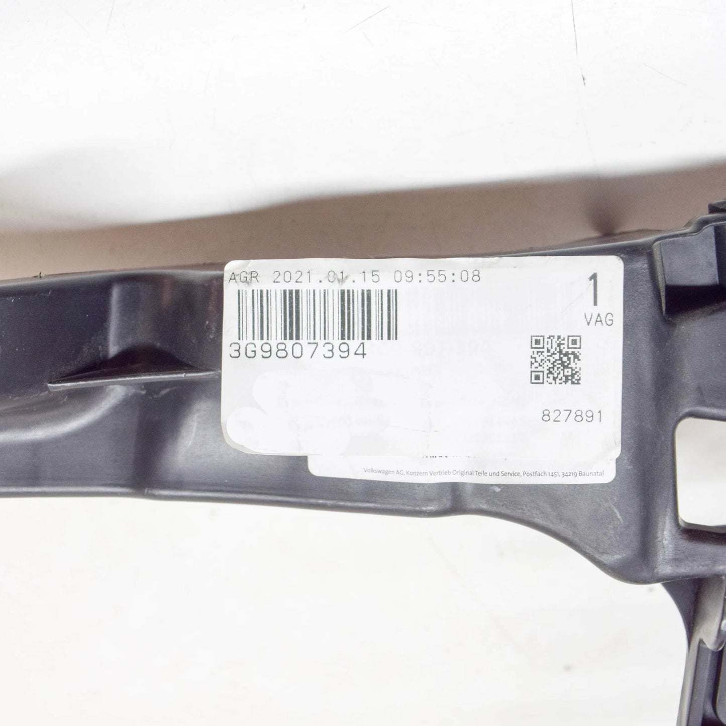 NEW VOLKSWAGEN PASSAT VARIANT B8 REAR RIGHT BUMPER BRACKET 3G9807394
