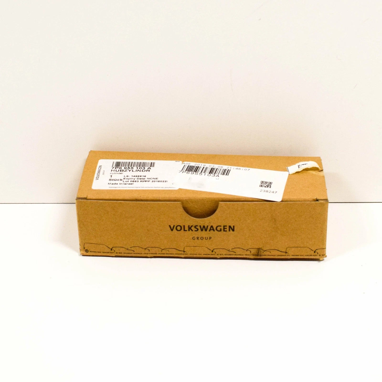 NEW VW TOUAREG 7P FRONT LEFT HEADLIGHT WASHER CYLINDER 7P6955103A ORIGINAL