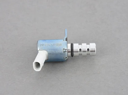 NEW VW SCIROCCO MK3 VARIABLE TIMING CAMSHAFT CONTROL VALVE 06H115243M ORIGINAL