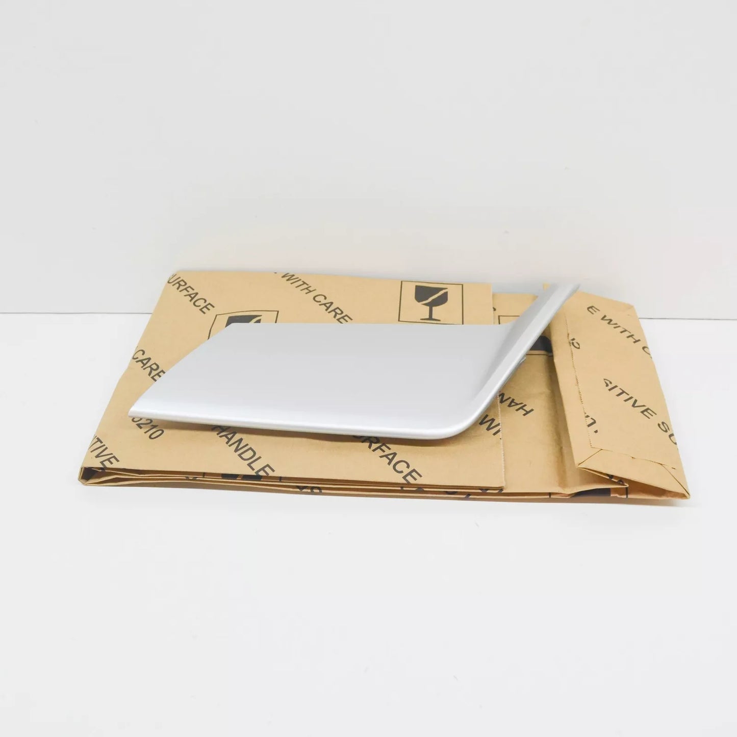 NEW AUDI RS6 C7 FRONT BUMPER LEFT GRILLE COVER 4G0807795AP6 ORIGINAL