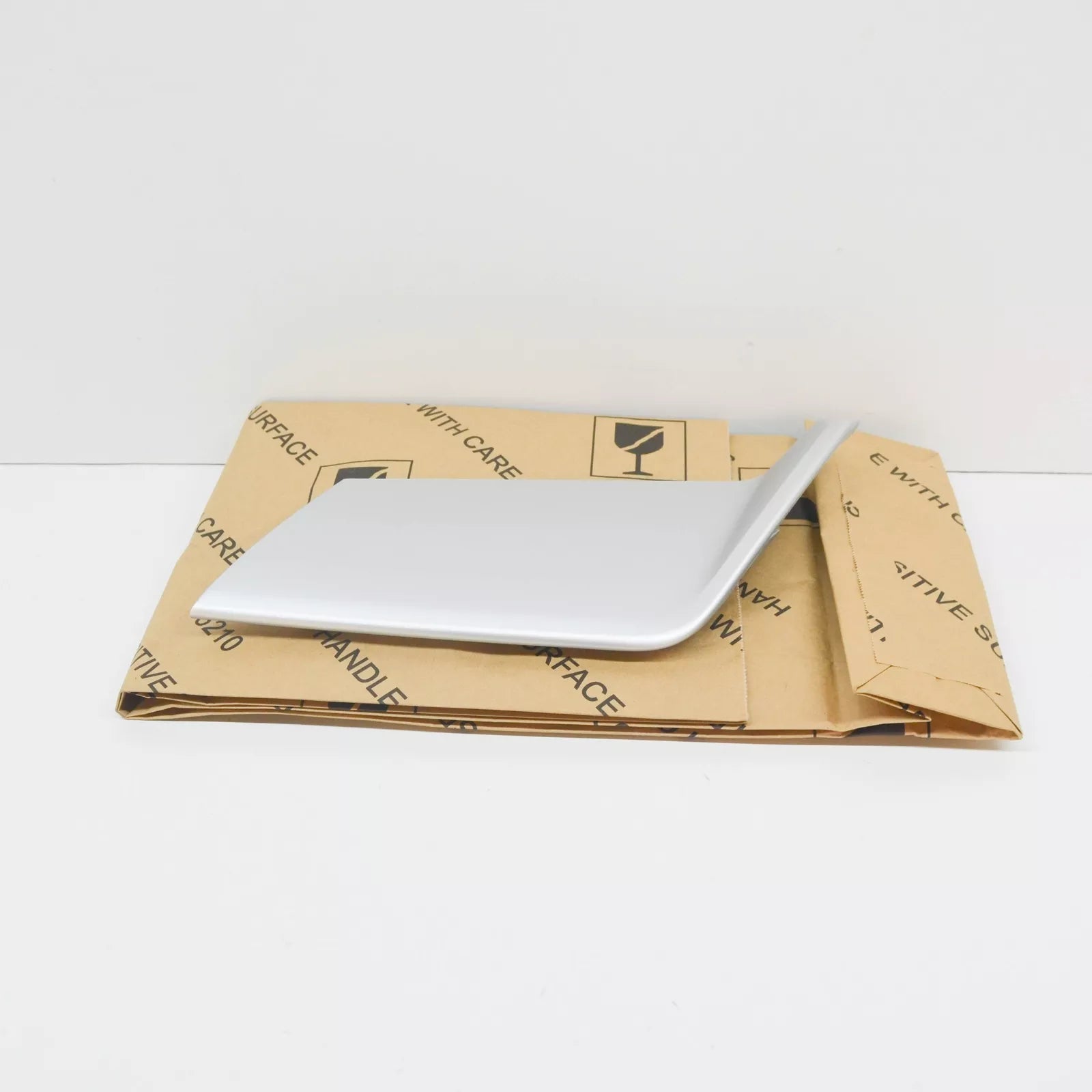 NEW AUDI RS6 C7 FRONT BUMPER LEFT GRILLE COVER 4G0807795AP6 ORIGINAL