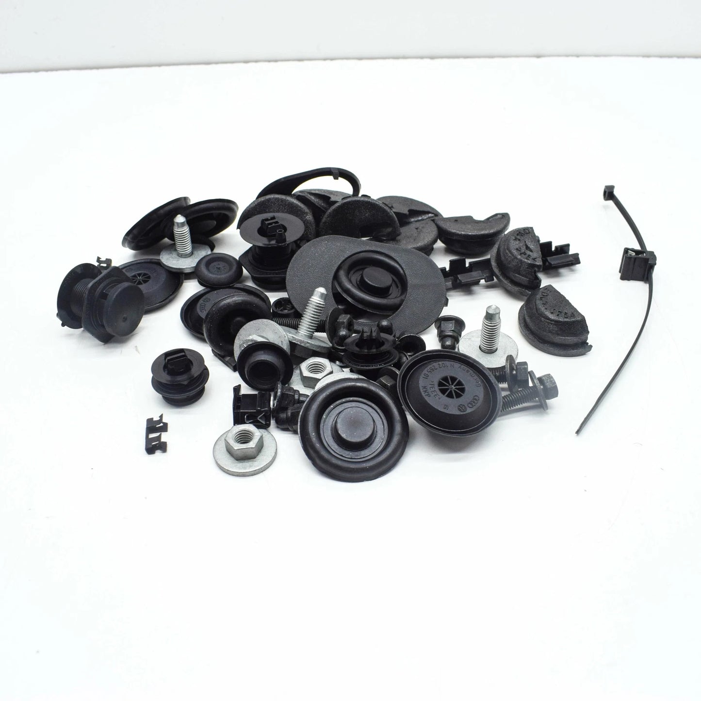 NEW AUDI A5 SPORTBACK 8W6 FRONT BONNET HOOD HARDWARE KIT 8W6098615