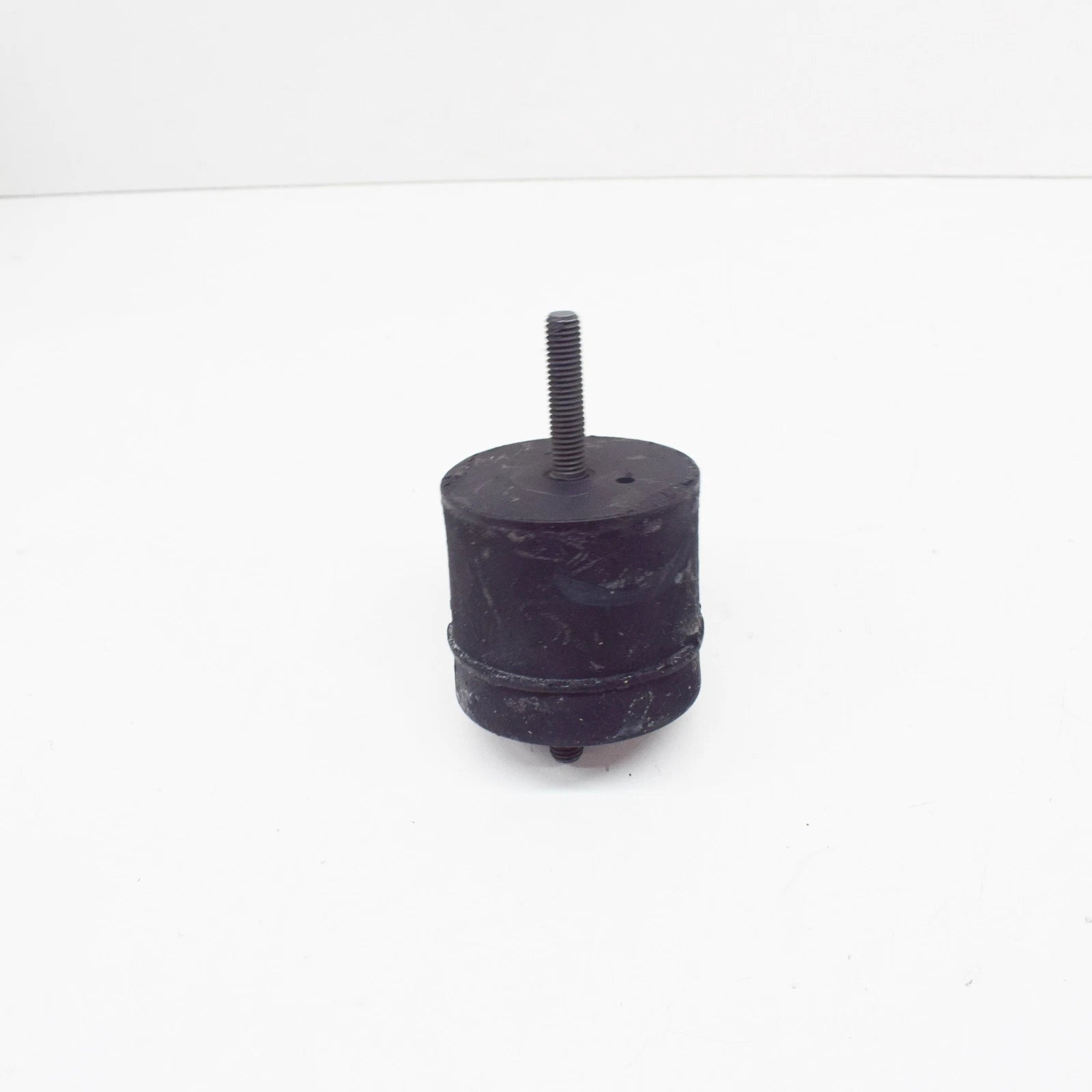NEW BMW M5 E28 LEFT ENGINE MOUNT 11811128932 1128932 3.5 PETROL 211KW ORIGINAL