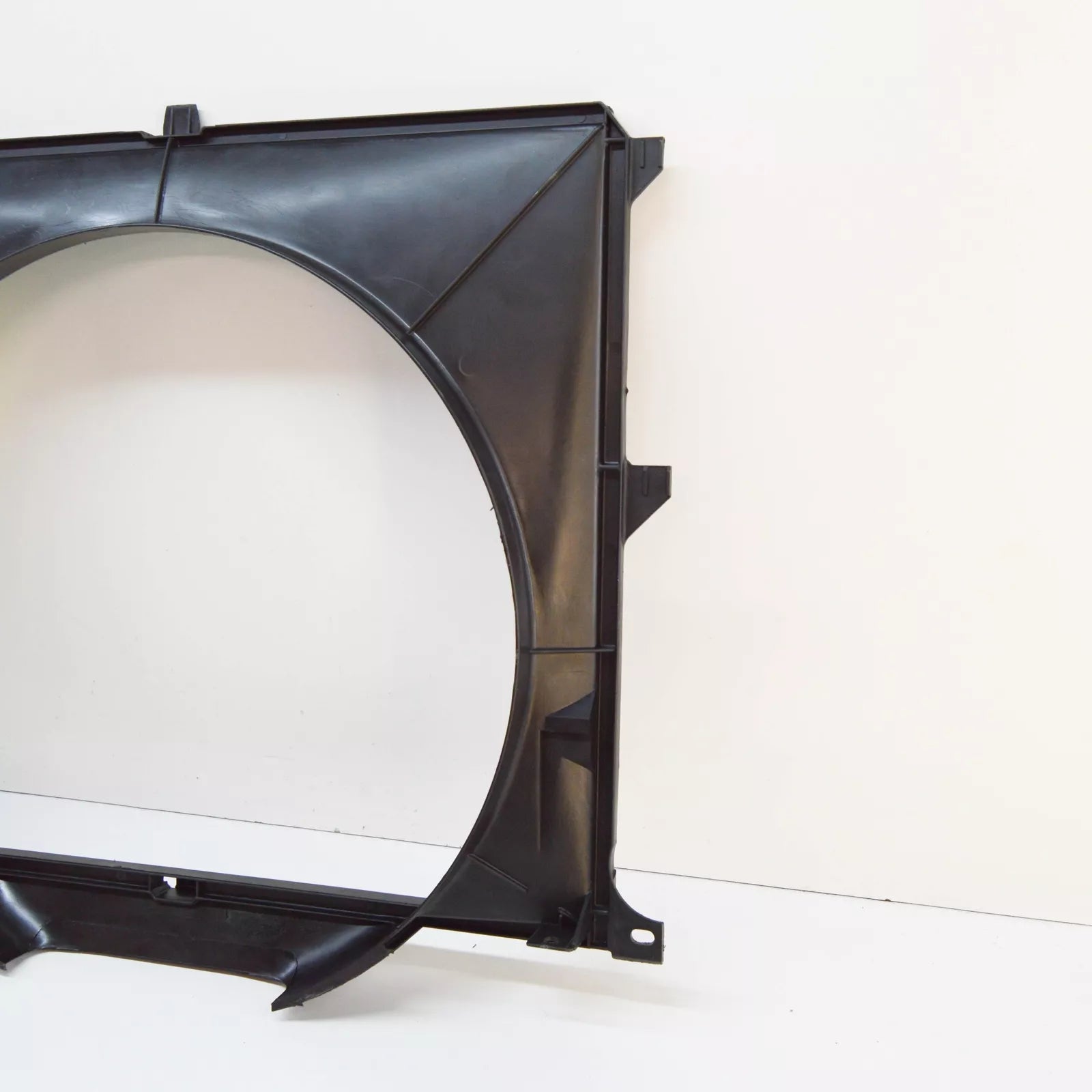 NEW BMW 5 E34 RADIATOR FAN SHROUD 17112227101 2227101 ORIGINAL