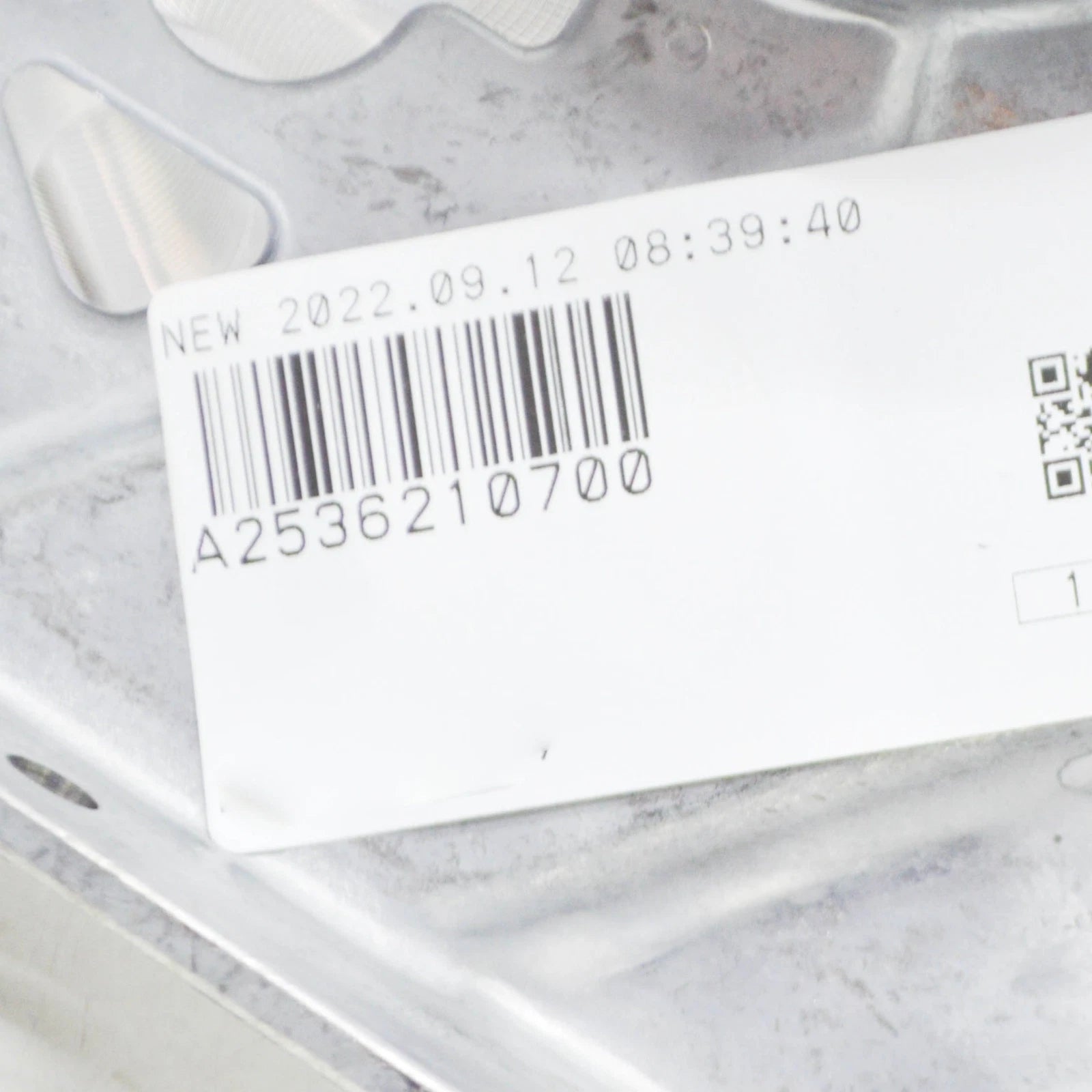 NEW MERCEDES-BENZ E W213 FRONT RADIATOR RIGHT SUPPORT A2536210700