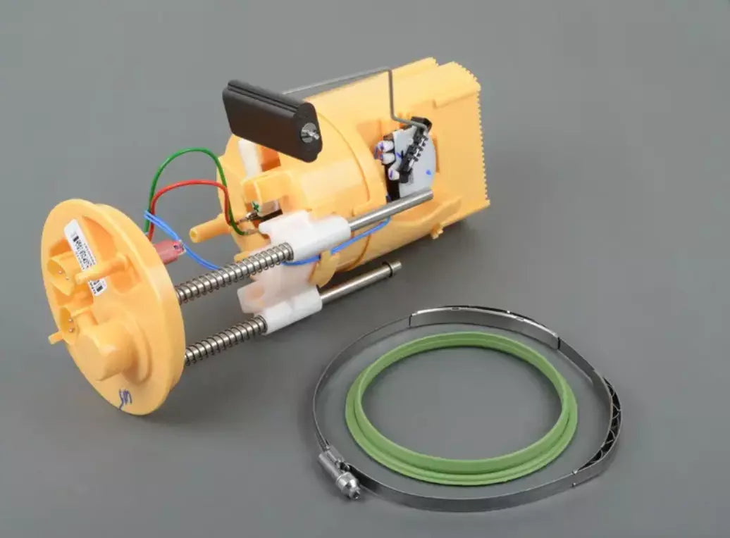 NEW BMW X5 E70 TANK FUEL PUMP 16117195471 7195471 ORIGINAL