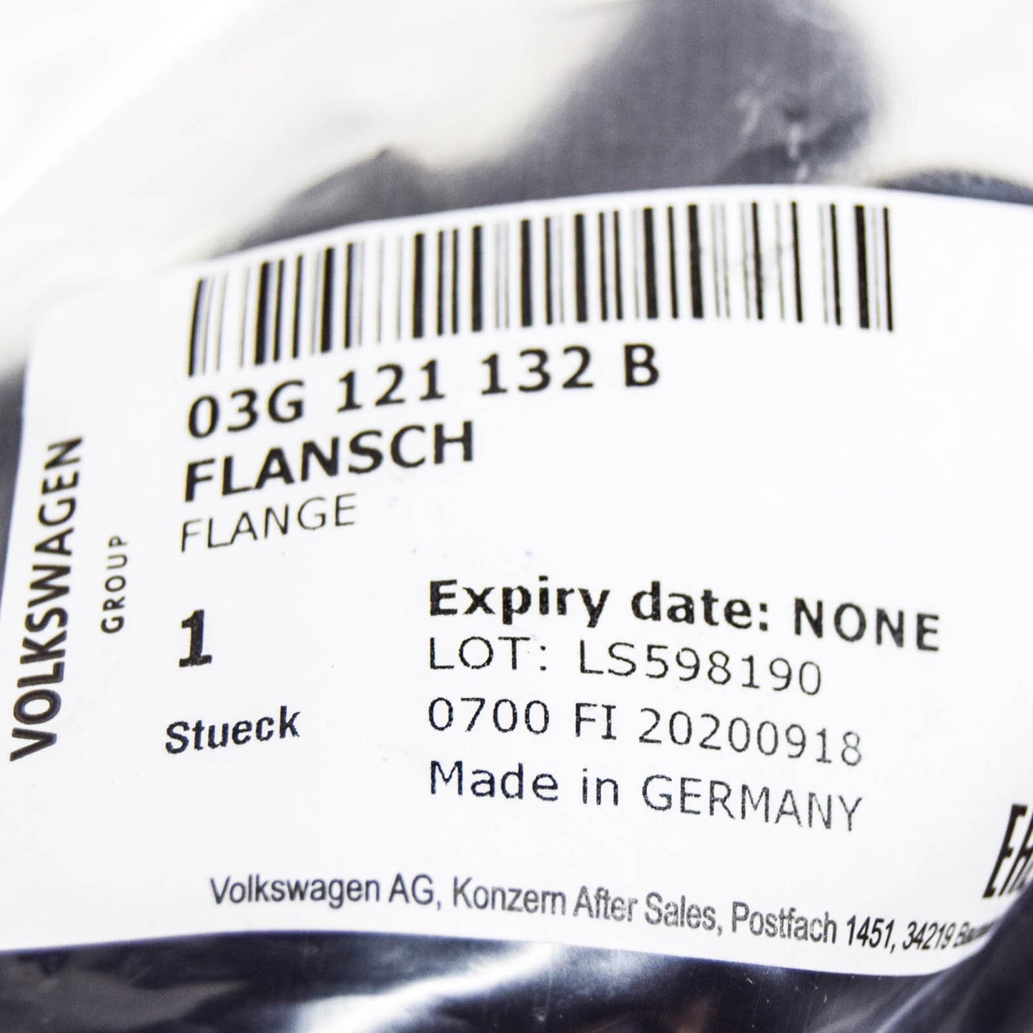 NEW AUDI A3 8P COOLANT FLANGE WITH SEALING RING 03G121132B ORIGINAL