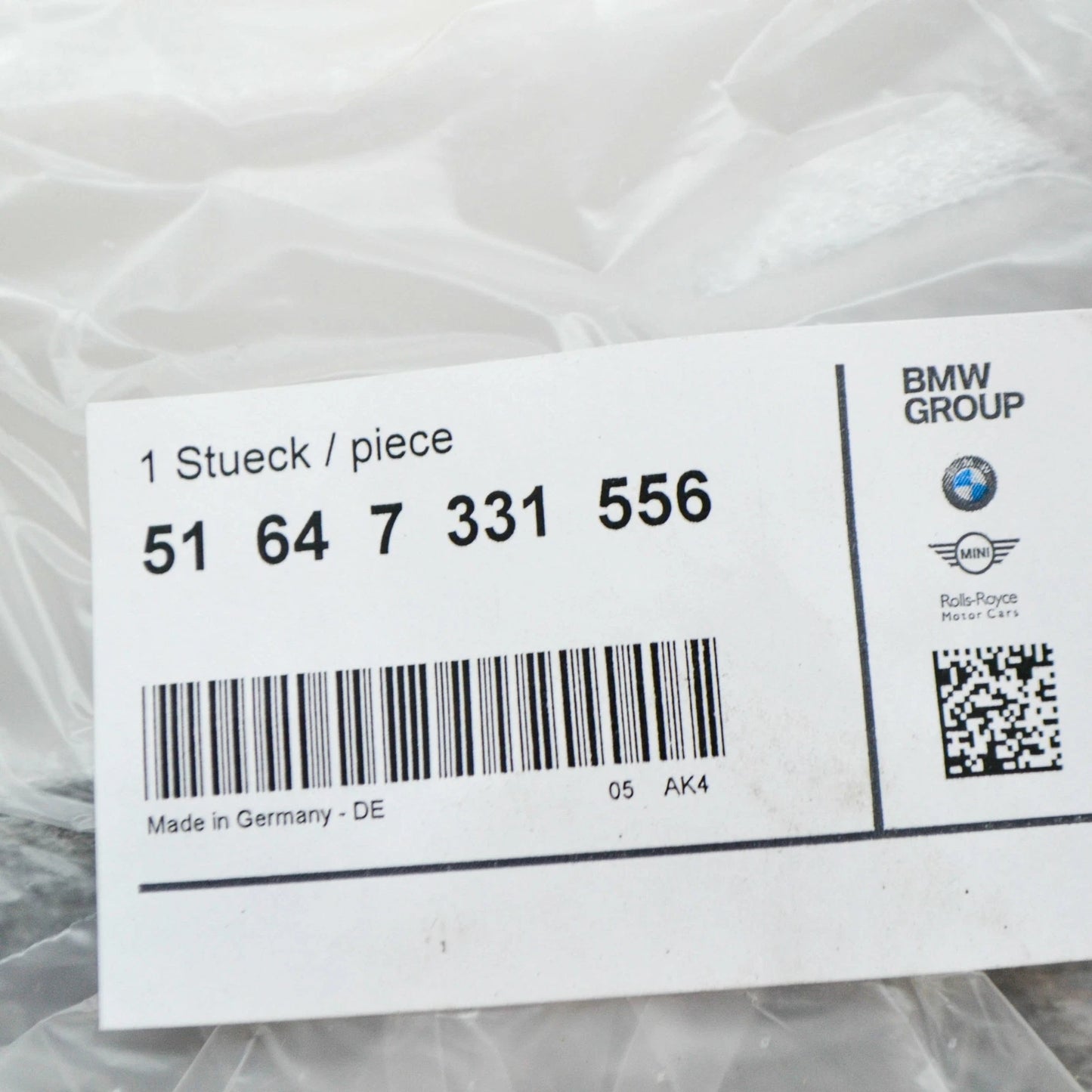 NEW BMW I3 I01 FRONT RIGHT HEADLIGHT BRACKET MOUNT 51647331556 ORIGINAL