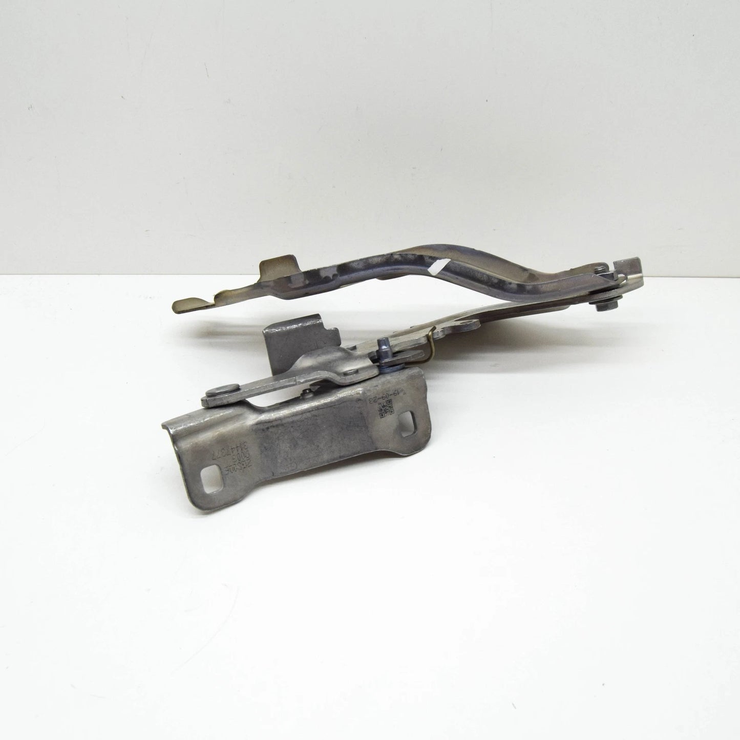 NEW MERCEDES-BENZ GLA H247 FRONT RIGHT ENGINE HOOD HINGE A2478807001 ORIGINAL