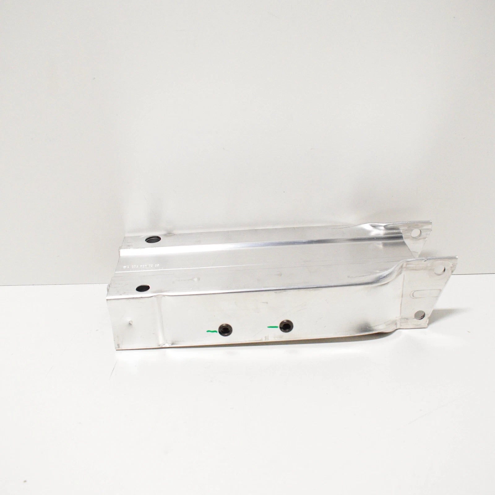 NEW MB C W204 AMG FRONT BUMPER RIGHT SHOCK IMPACT ABSORBER A2046202095 ORIGINAL