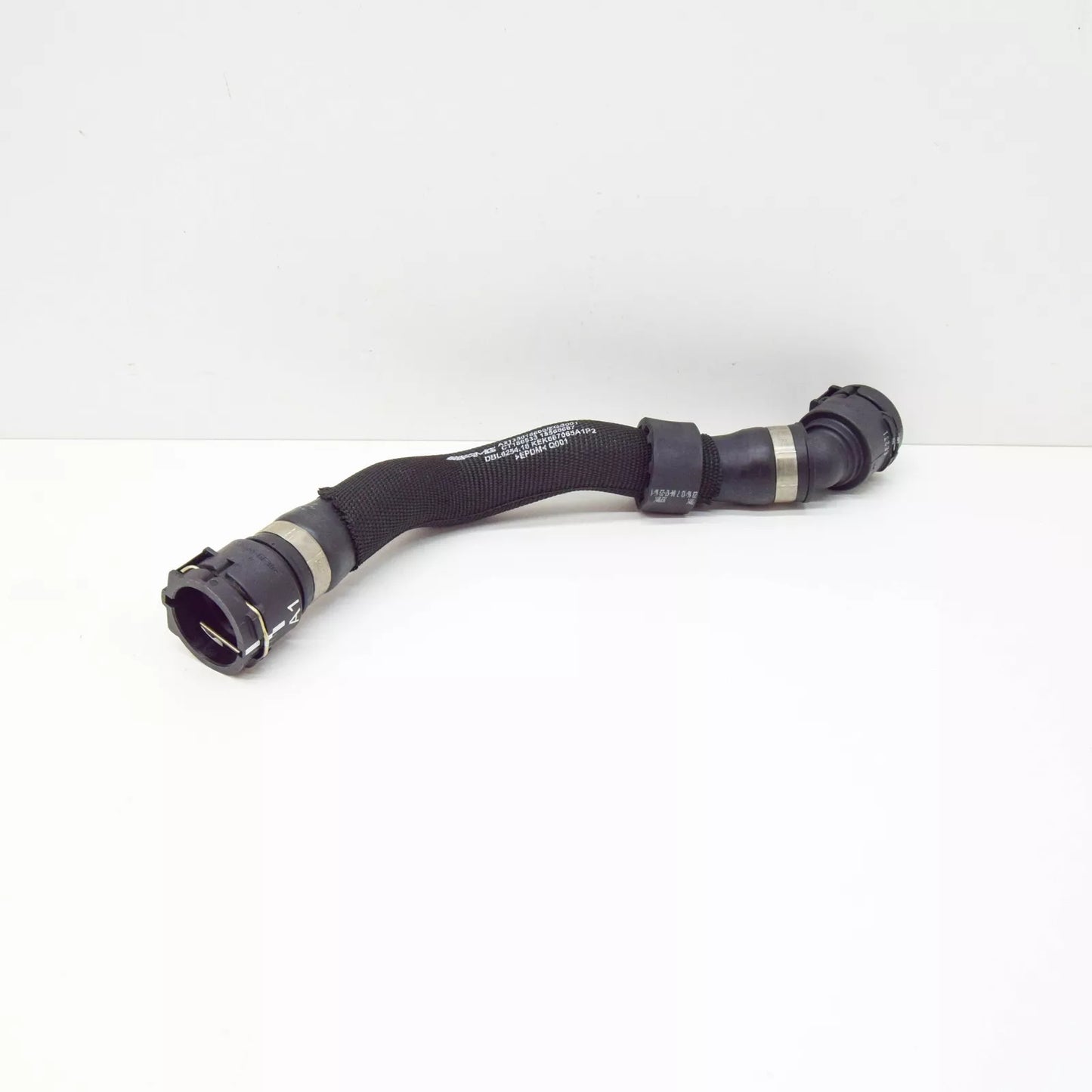 NEW MERCEDES-BENZ E W213 ENGINE COOLANT HOSE A2135018600 ORIGINAL