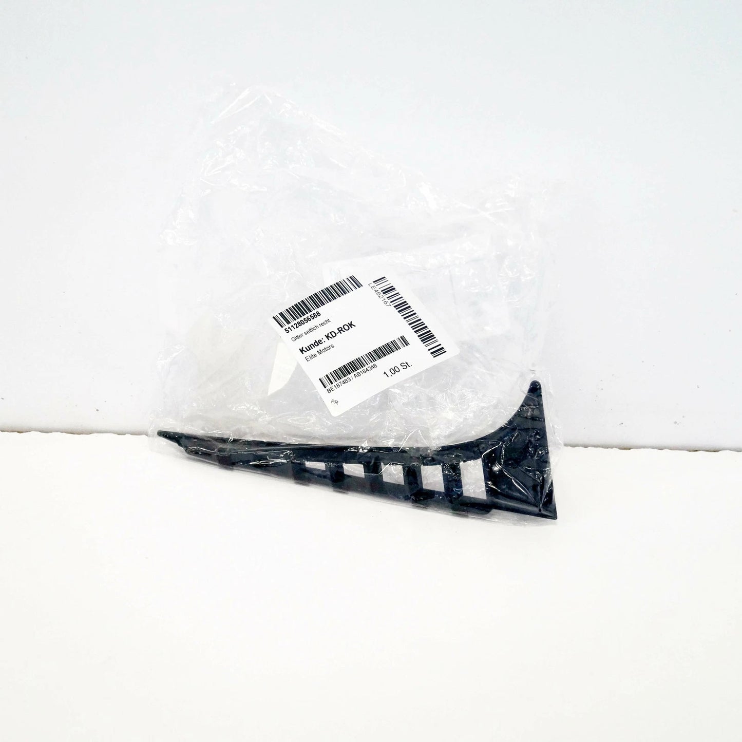 NEW BMW 3 F80 M3 REAR BUMPER GRID TRIM RIGHT SIDE 51128056588 ORIGINAL