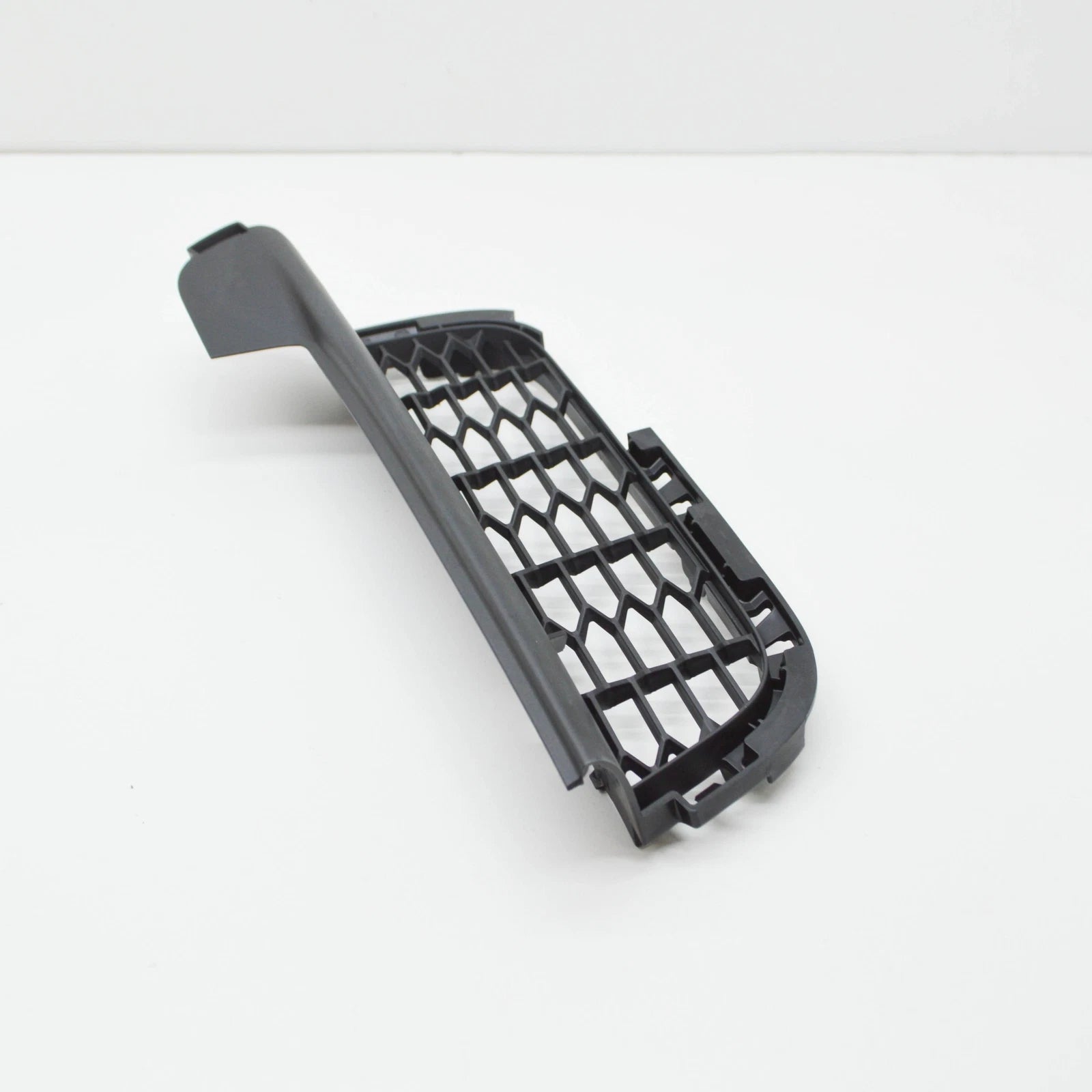 NEW BMW 6 F06 FRONT BUMPER GRILL RIGHT 51118050348 2015 ORIGINAL