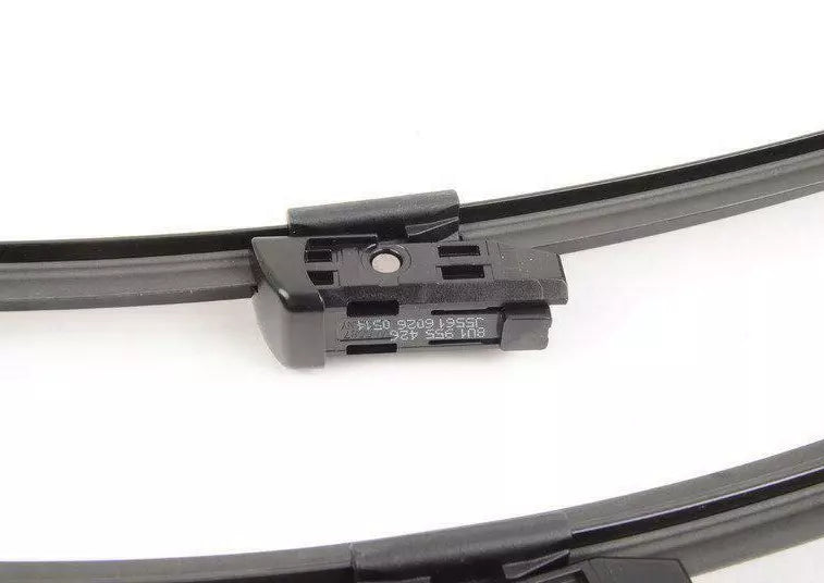 NEW AUDI Q3 8U FRONT WINDSHIELD AERODYNAMIC WIPER BLADE LHD 8U1998002