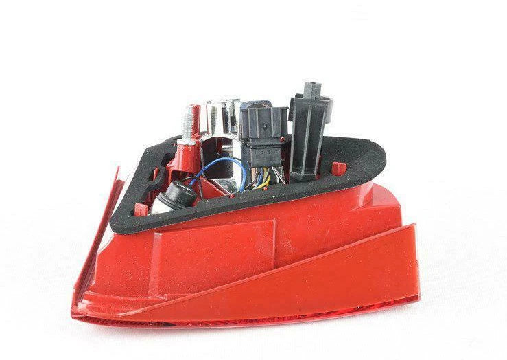 NEW AUDI A5 8T REAR RIGHT INNER TAILLIGHT 8T0945094B ORIGINAL