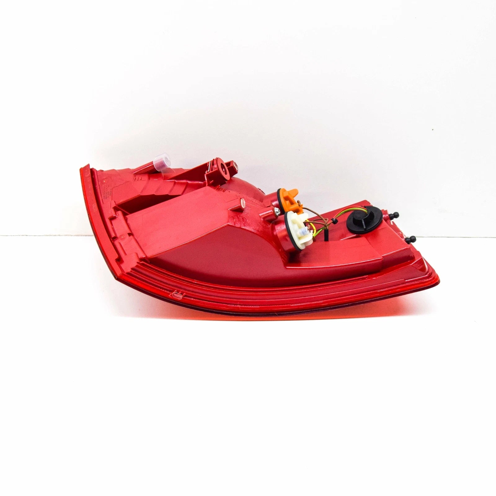 NEW AUDI A3 CONVERTIBLE 8P REAR RIGHT TAIL LIGHT 8P7945096