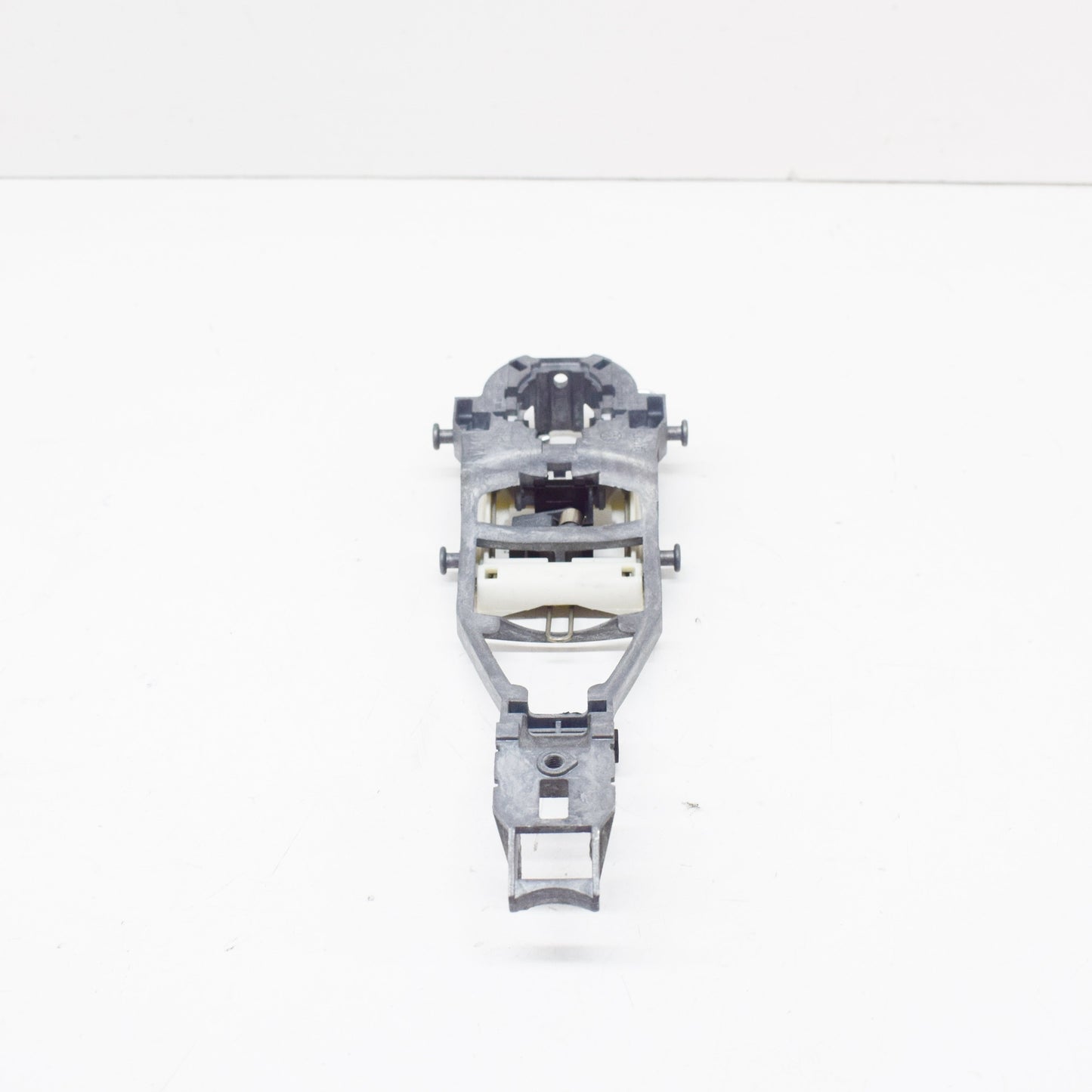 NEW VW JETTA A5 FRONT RIGHT DOOR HANDLE LOCK CYLINDER SUPPORT 1K0837886A