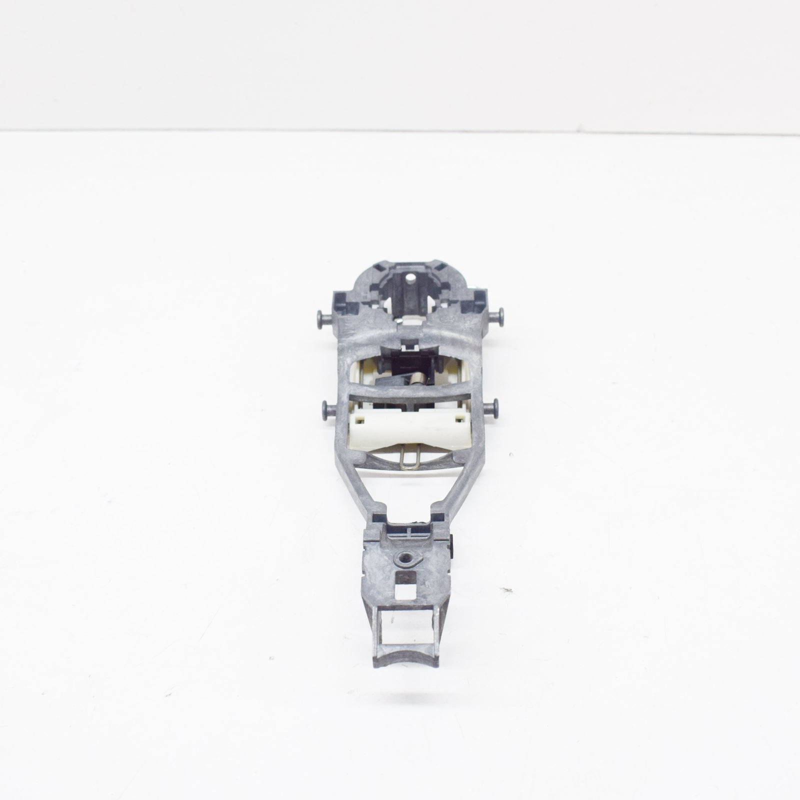 NEW VW JETTA A5 FRONT RIGHT DOOR HANDLE LOCK CYLINDER SUPPORT 1K0837886A