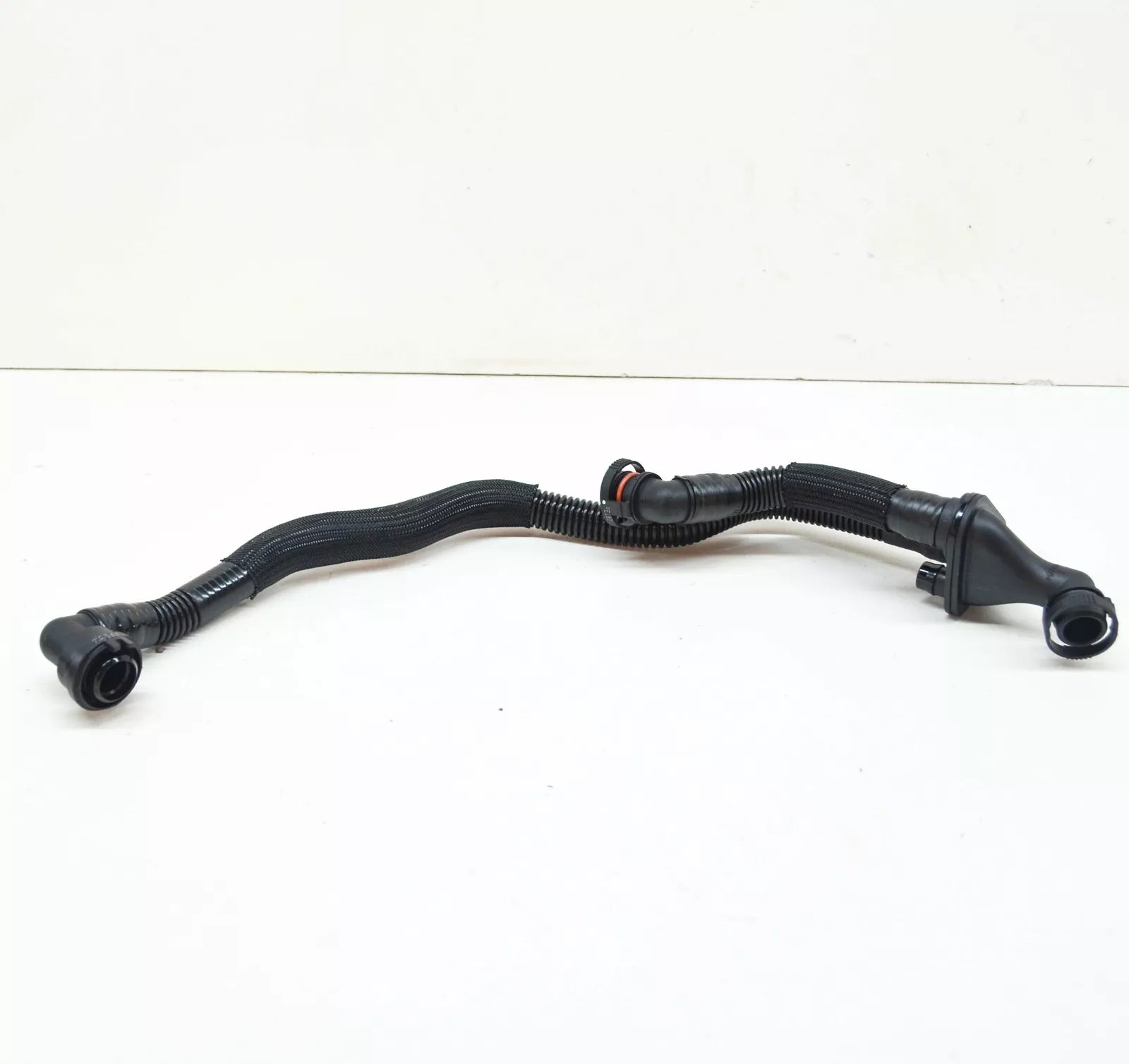 NEW AUDI A4 B9 ENGINE VENT PIPE HOSE 06M103210EB OEM