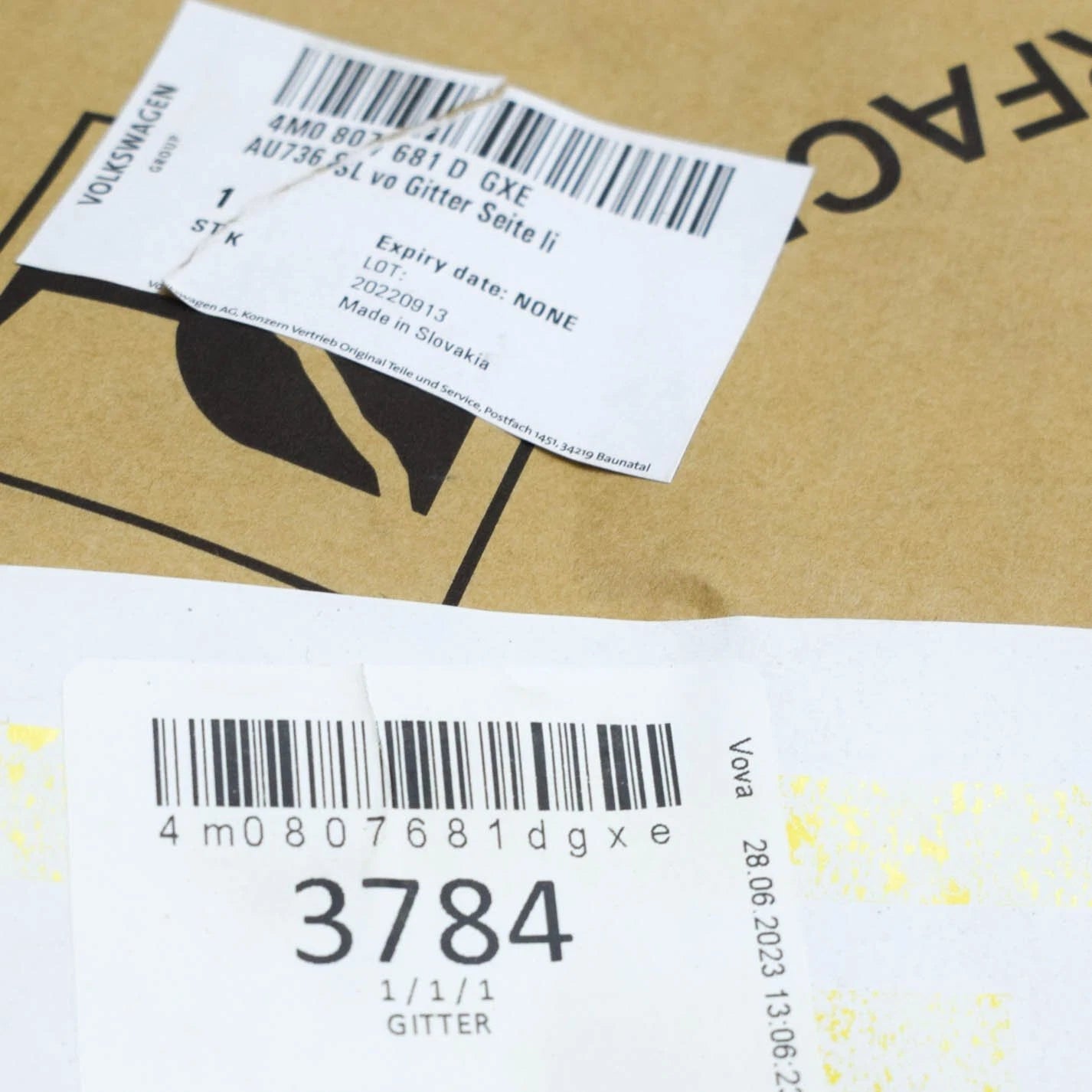 NEW AUDI Q7 4M FRONT LEFT BUMPER GRILLE 4M0807681D GXE 4M0807681DGXE ORIGINAL