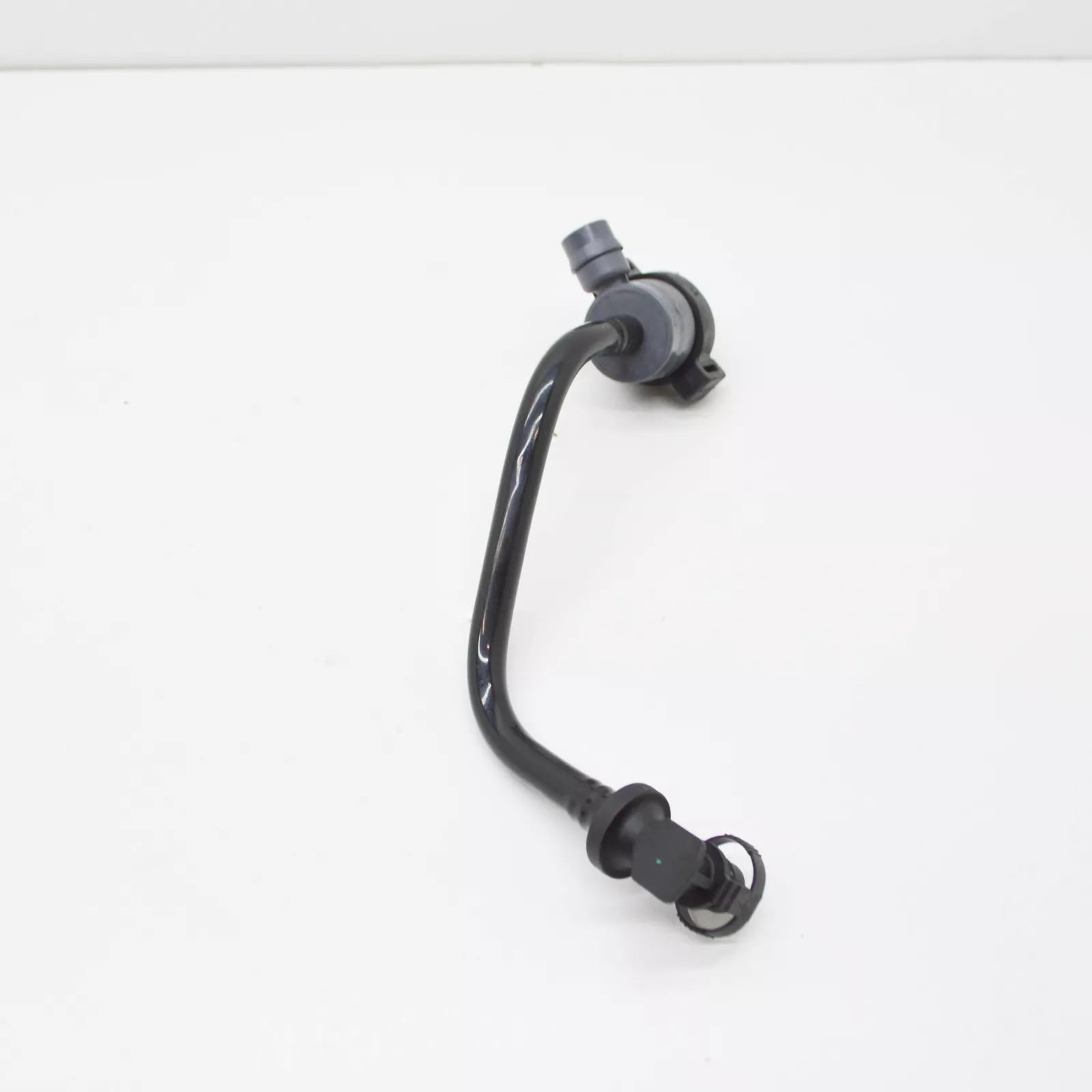 NEW BMW 5 G30 FUEL TANK VENTILATION VALVE WITH PIPE 1-4 13908482822 ORIGINAL