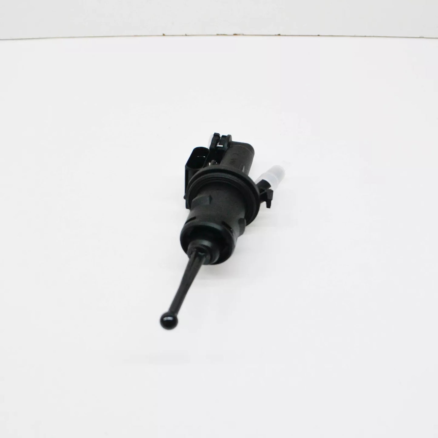NEW VW PASSAT B6 3C2 CLUTCH MASTER CYLINDER 3C0721388P