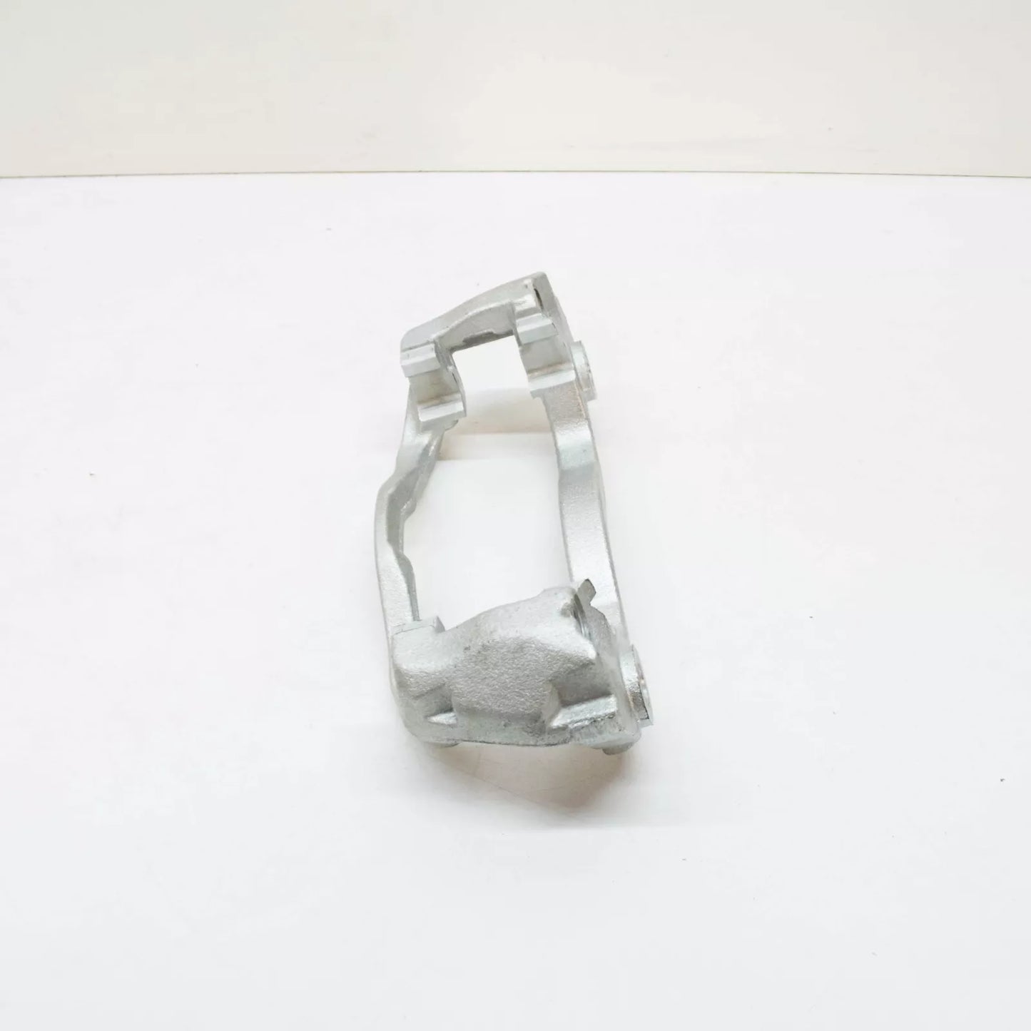 NEW MB SPRINTER 906 FRONT WHEEL BRAKE CALIPER CARRIER A0004207415 ORIGINAL