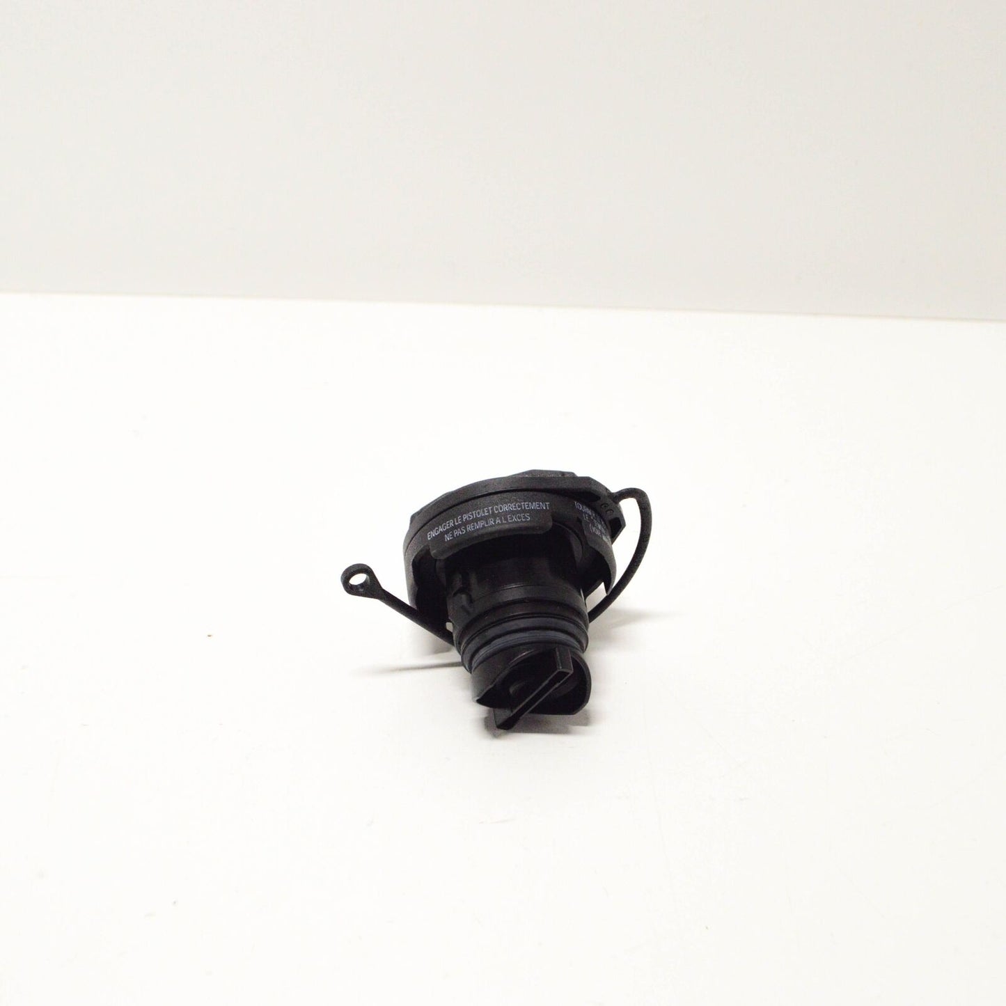 NEW VOLKSWAGEN CC FUEL TANK CAP 3C8201550 ORIGINAL