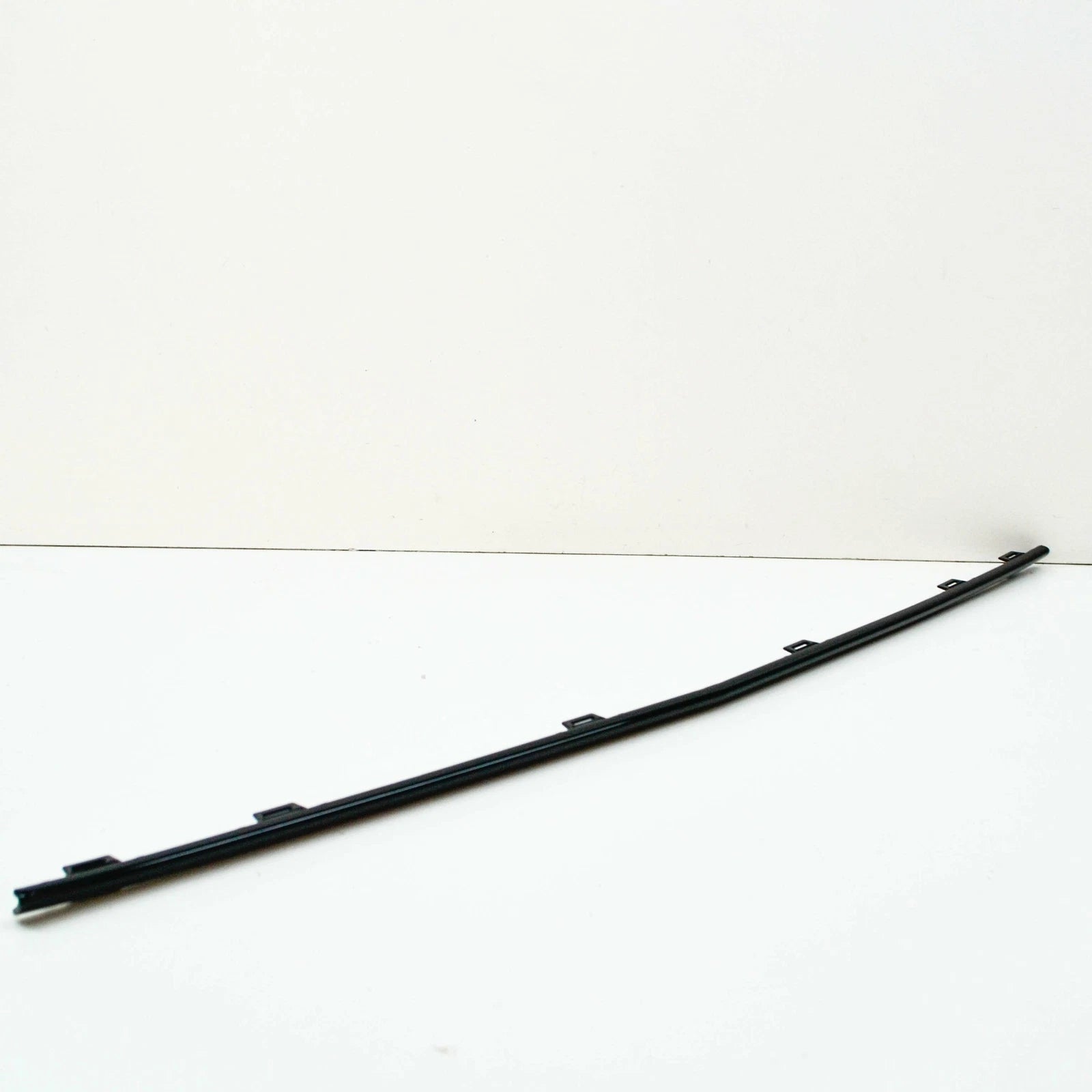 NEW MB GLE W167 AMG FRONT BUMPER CENTER MOLDING TRIM A1678854605 ORIGINAL