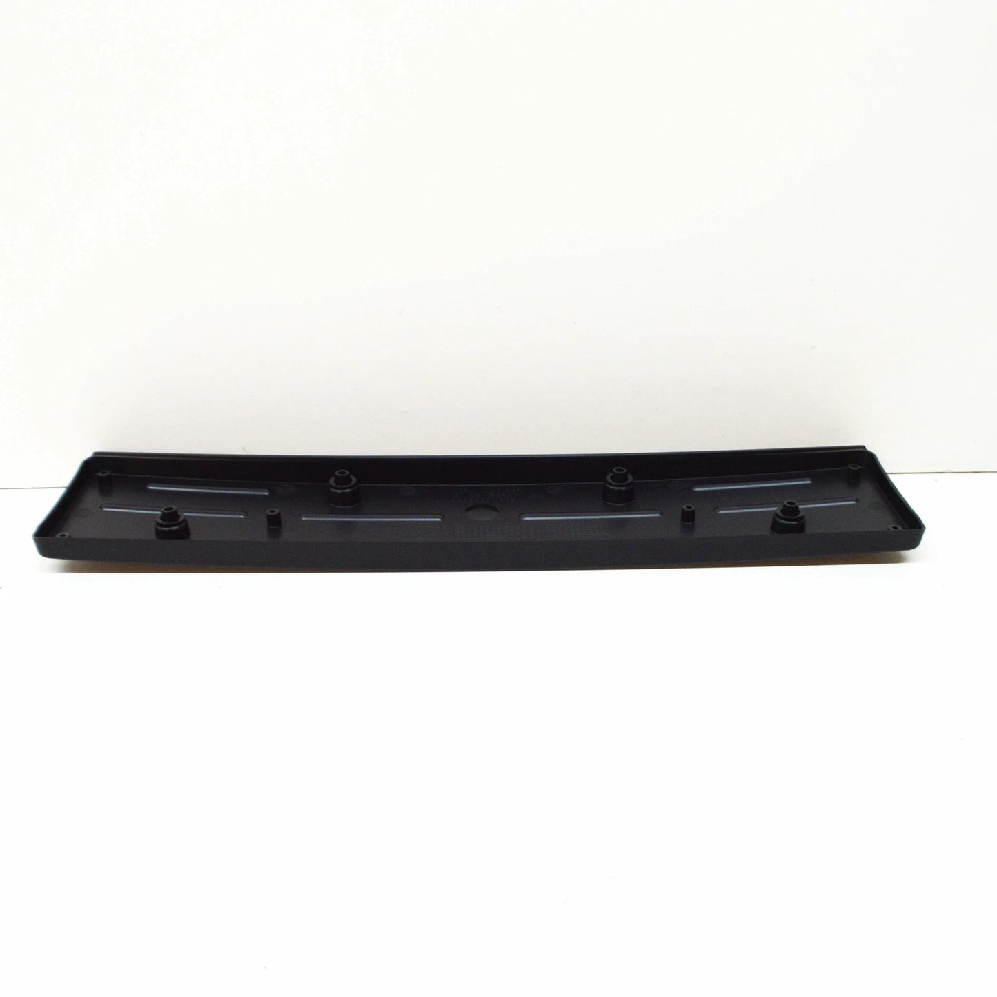 NEW BMW X7 G07 FRONT BUMPER LICENSE NUMBER PLATE HOLDER 51118069968 ORIGINAL