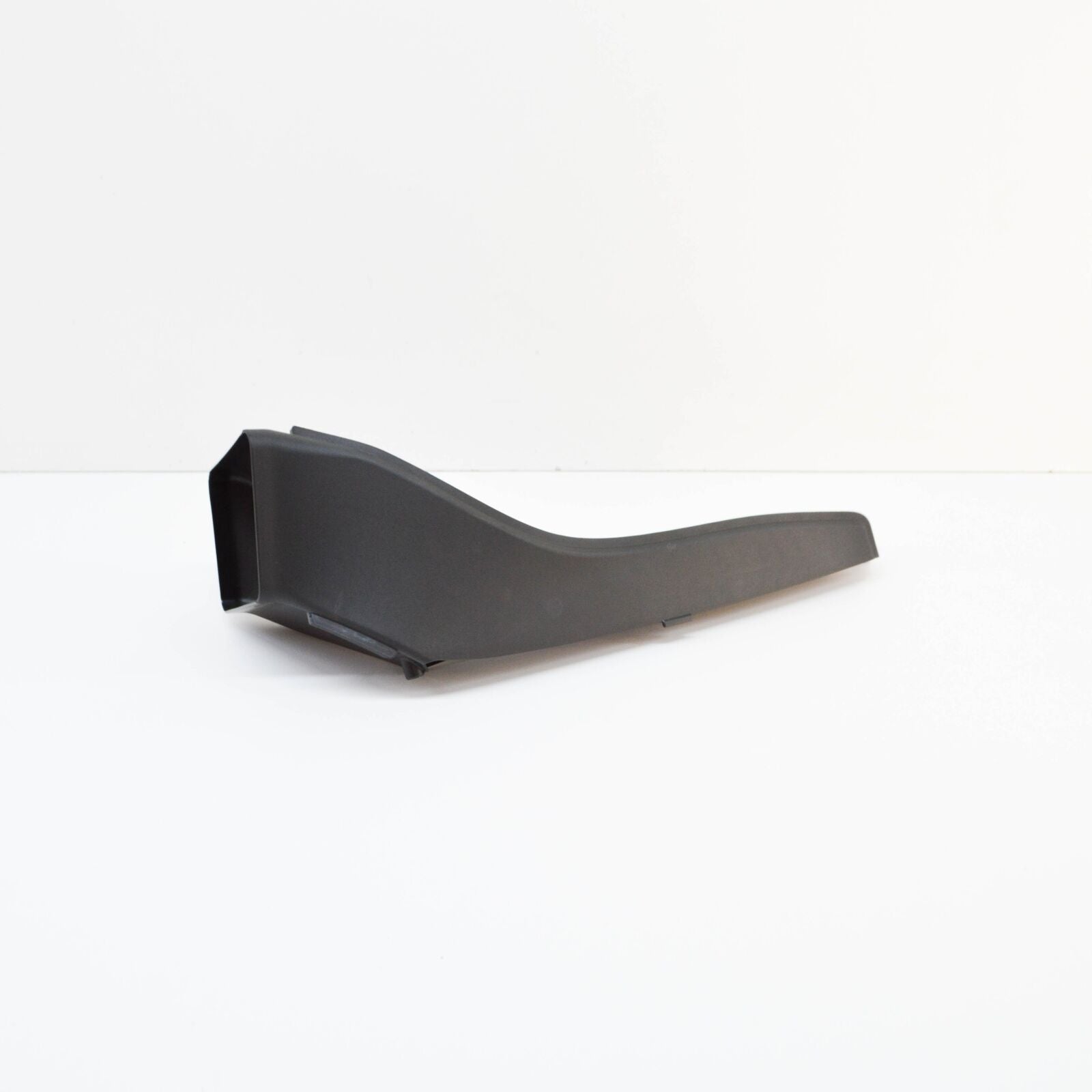 NEW AUDI A4 B9 AIR FILTER AIR GUIDE 8W0129618G ORIGINAL