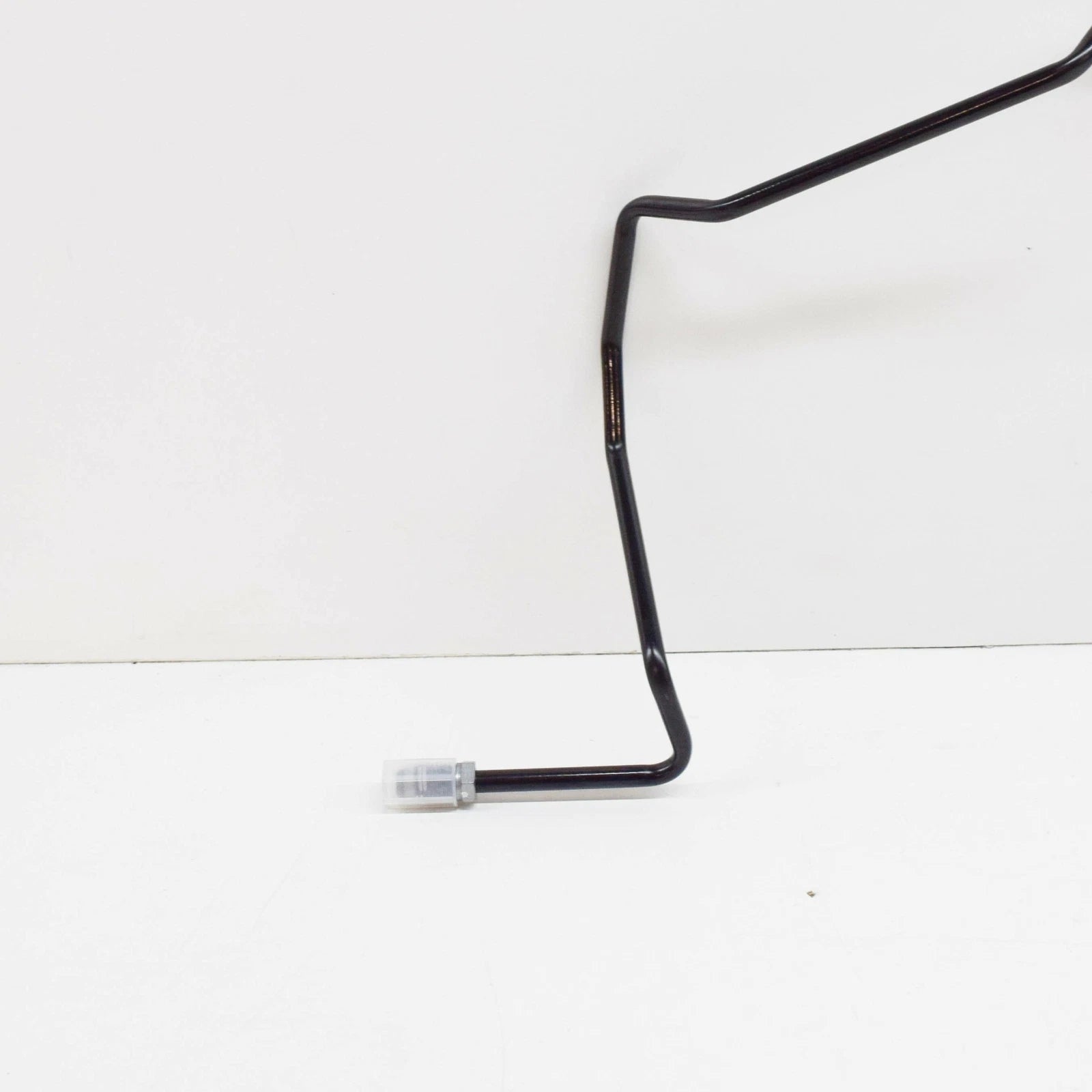 NEW BMW 7 E66 VALVE BLOCK DYNAMIC DRIVE MOTOR PRESSURE LINE 37136769552