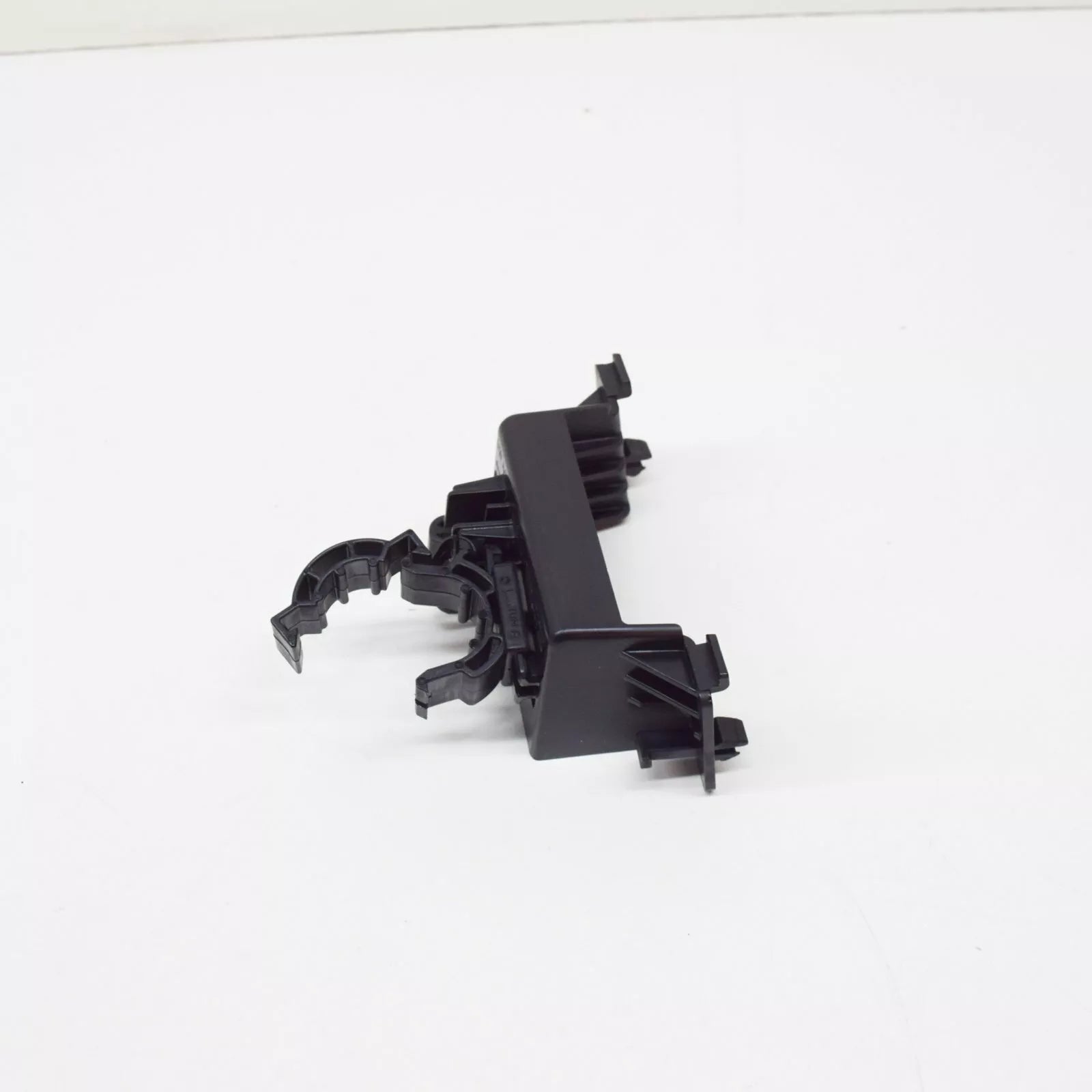 NEW AUDI A3 8V A/C REFRIGERANT HOSE LINE BRACKET 5Q0820769 ORIGINAL