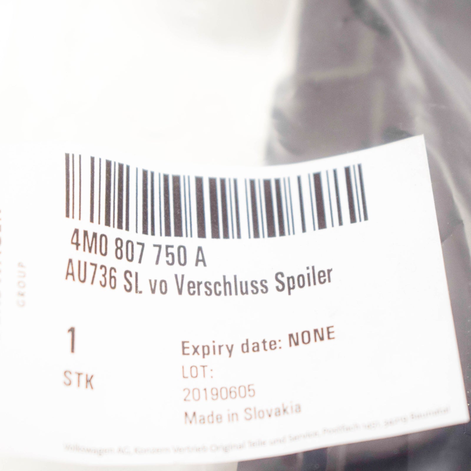 NEW AUDI Q7 4M FRONT BUMPER RIGHT END CAP COVER 4M0807750A ORIGINAL