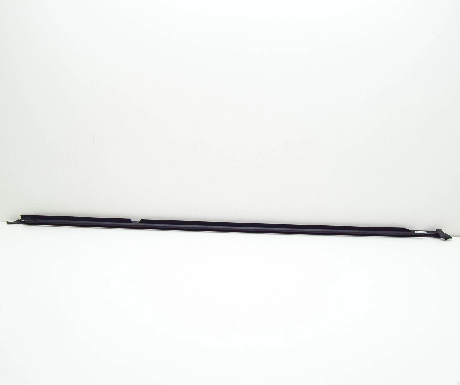 NEW VW PASSAT B8 3G REAR LEFT OUTER WINDOW APERTURE SEAL 3G5839475NVNH ORIGINAL