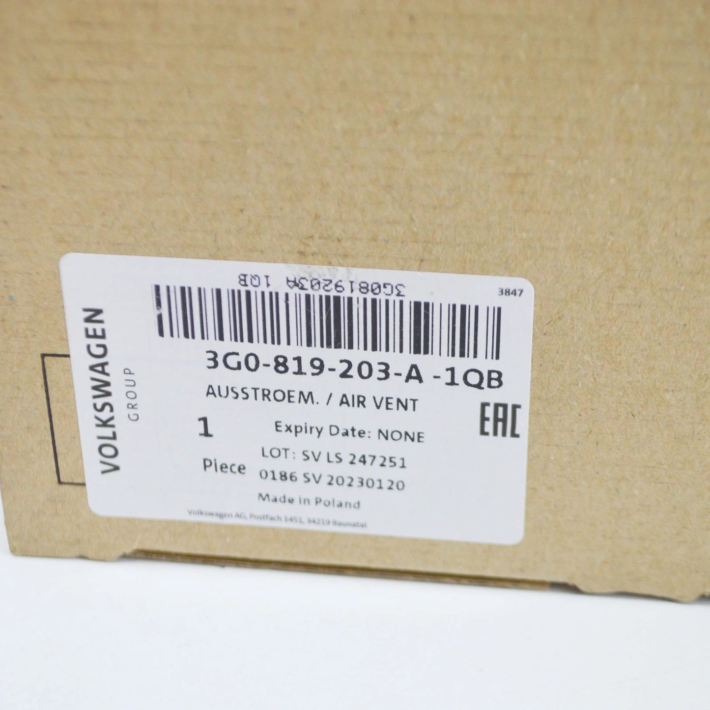 NEW VW PASSAT B8 3G CENTRE CONSOLE REAR AIR VENT 3G0819203A1QB ORIGINAL