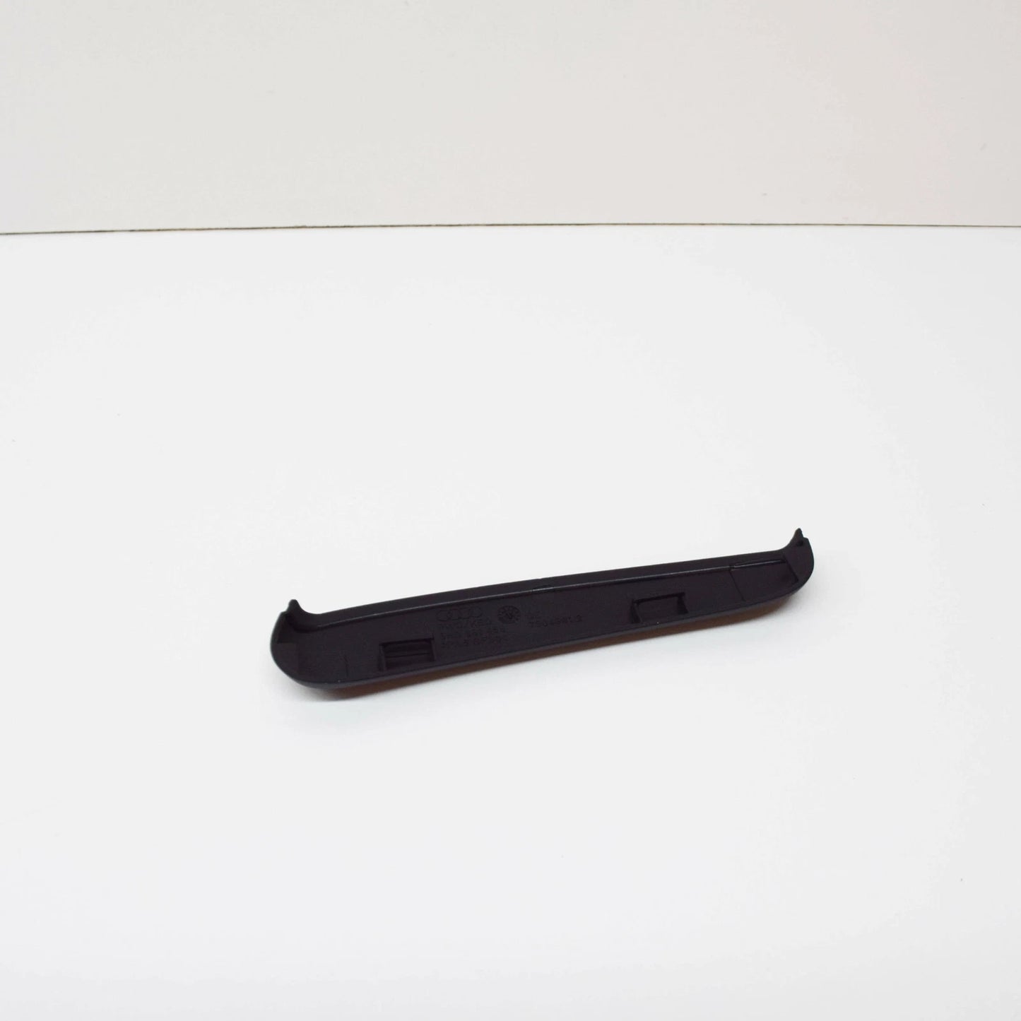 NEW AUDI TT 8J MK2 FRONT RIGHT SEAT BELT GUIDE TRIM 8H08814586PS