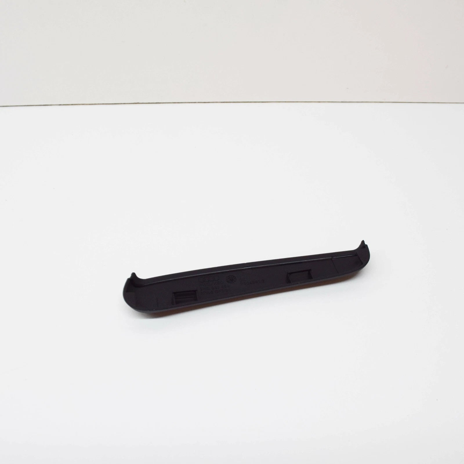 NEW AUDI TT 8J MK2 FRONT RIGHT SEAT BELT GUIDE TRIM 8H08814586PS