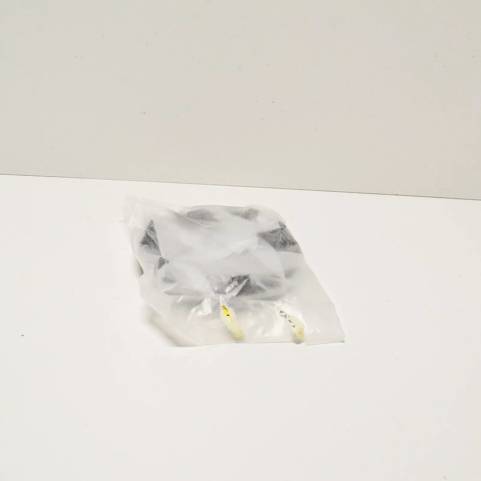 NEW VW TIGUAN MK2 FRONT BUMPER RADIATOR GRILLE EMBLEM BADGE 5NA853601JZA OEM