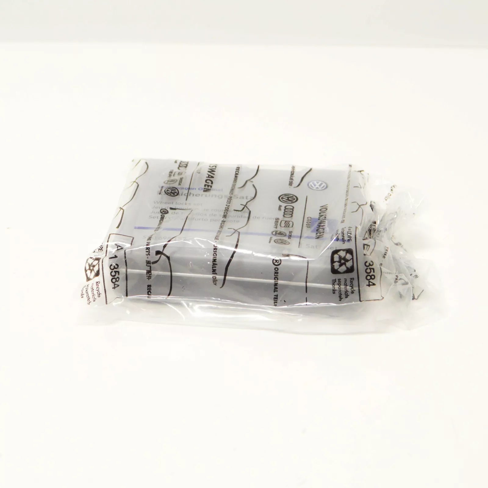 NEW VOLKSWAGEN GOLF MK7 ESTATE WHEEL LOCK BOLTS SET 5Q0698137