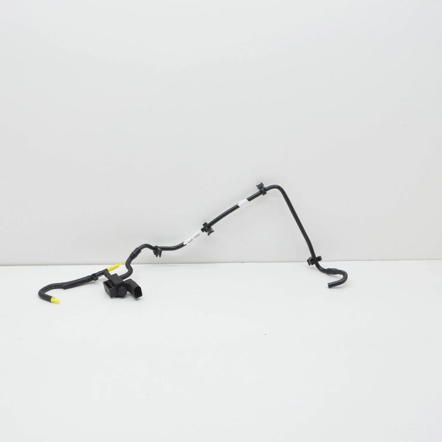 NEW AUDI A6 C8 ENGINE VACUUM HOSE 4K0131051B